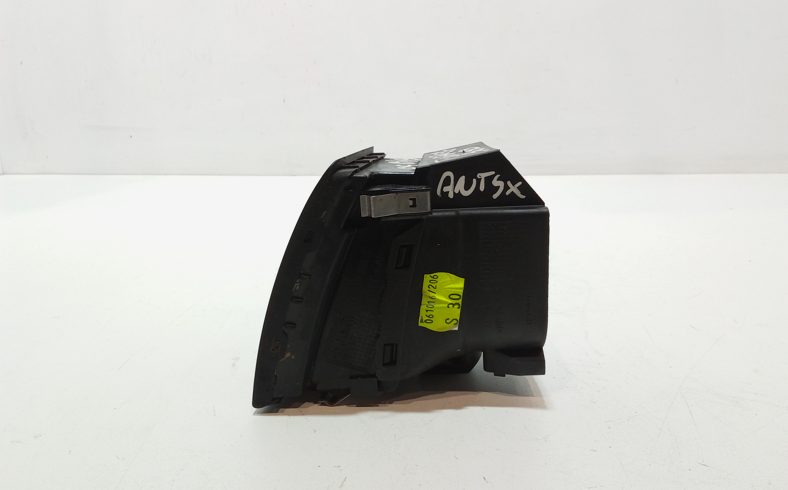 Bocchetta aria cruscotto lato guida per Volkswagen Touareg 1 Serie (2002 - 2006)