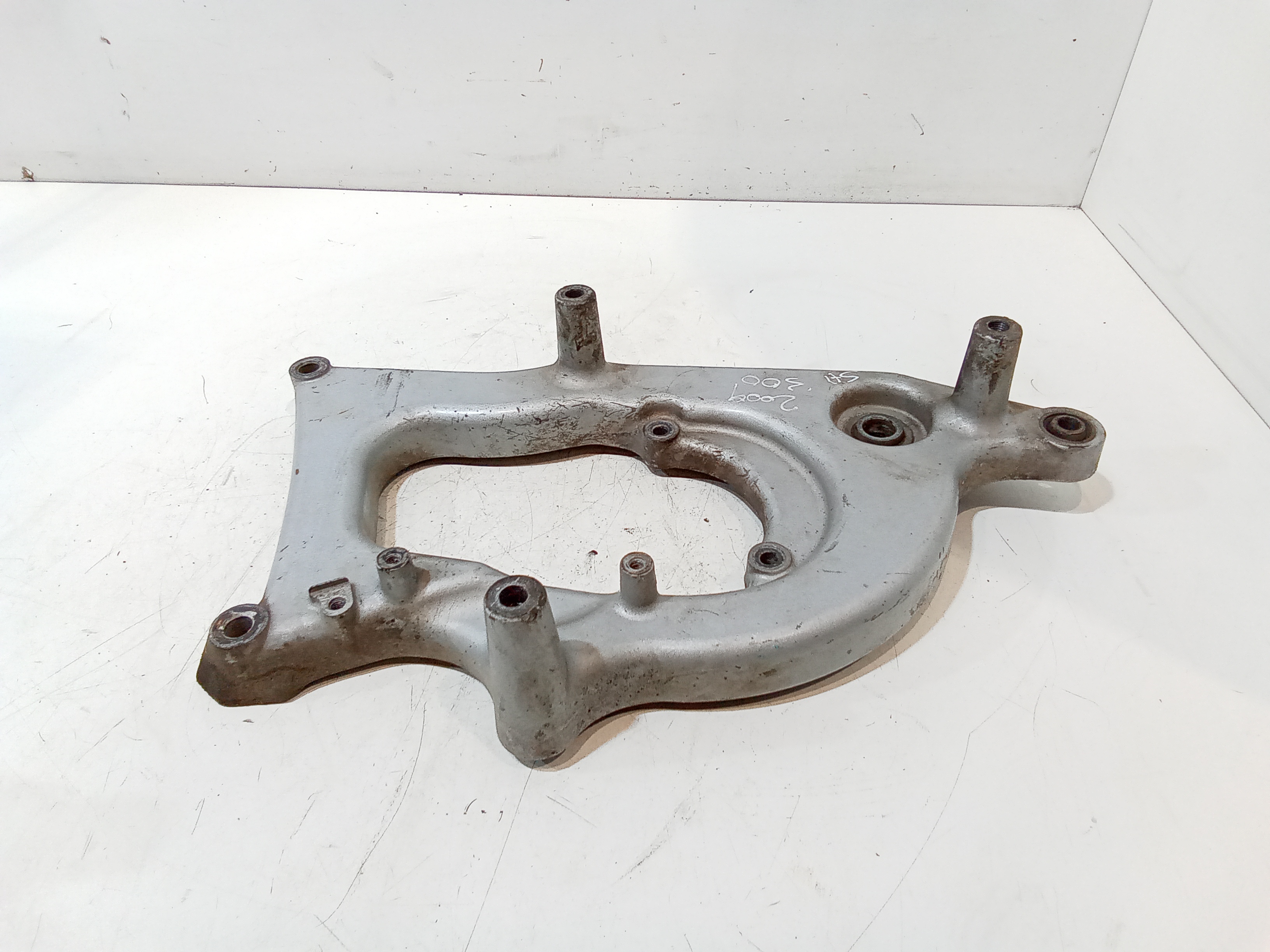 Staffa supporto marmitta per Honda Sh 300cc (2007 - In produzione)