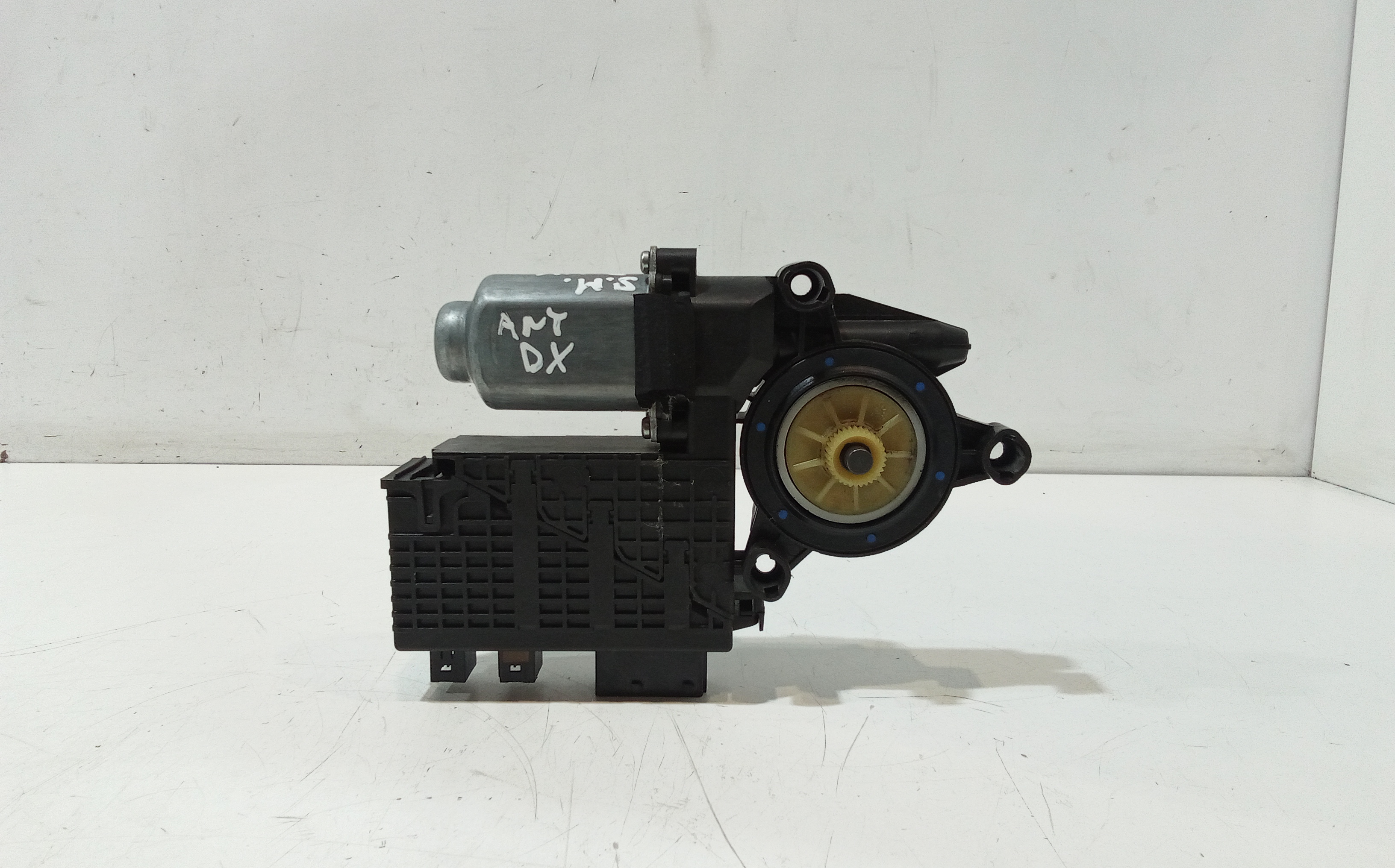 Motorino Alzavetro anteriore destra per Citroen C4 Picasso (06>13) Mk1 (2006 - 2013)