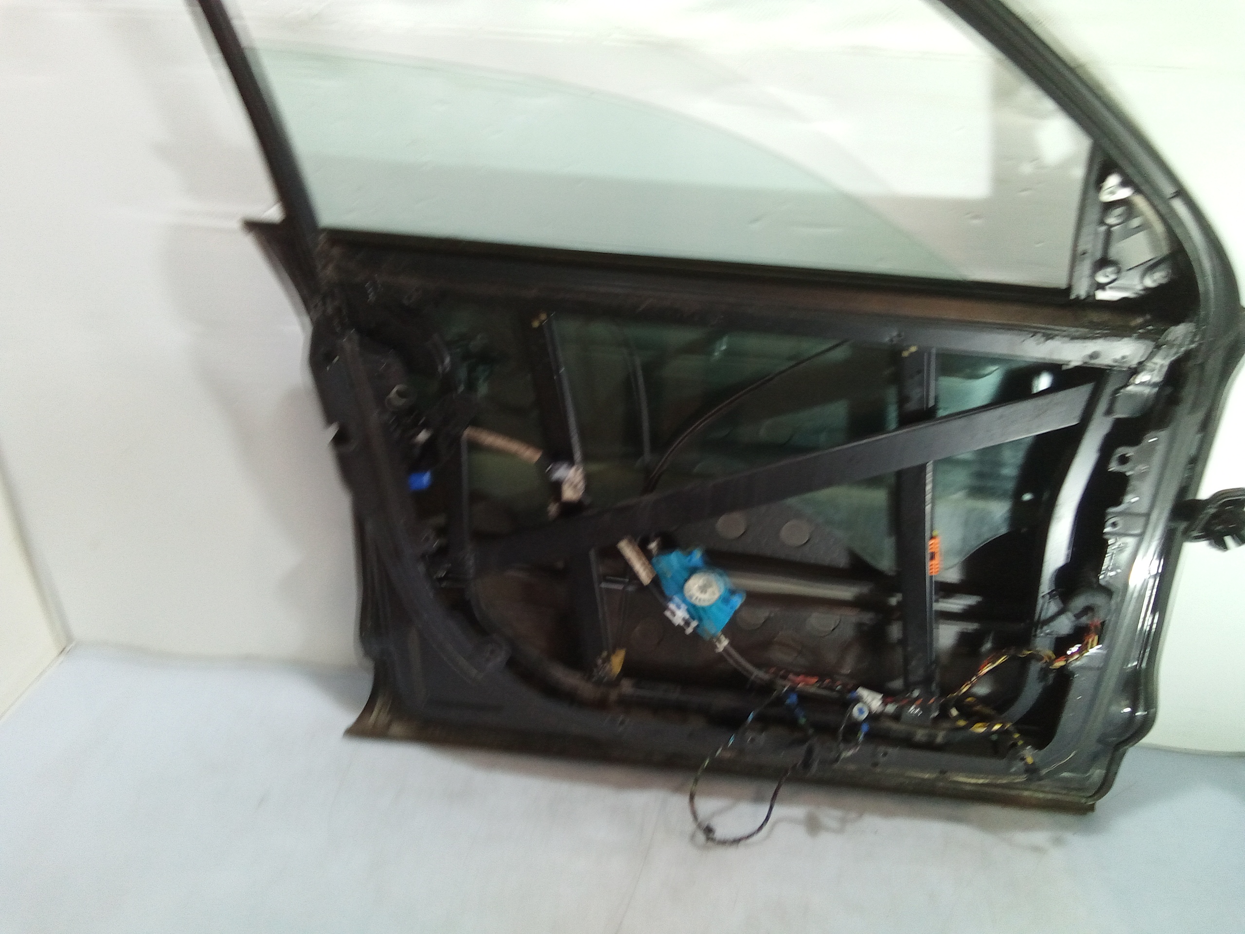 Portiera Anteriore Sinistra per Volkswagen Touareg 1 Serie (2002 - 2006)