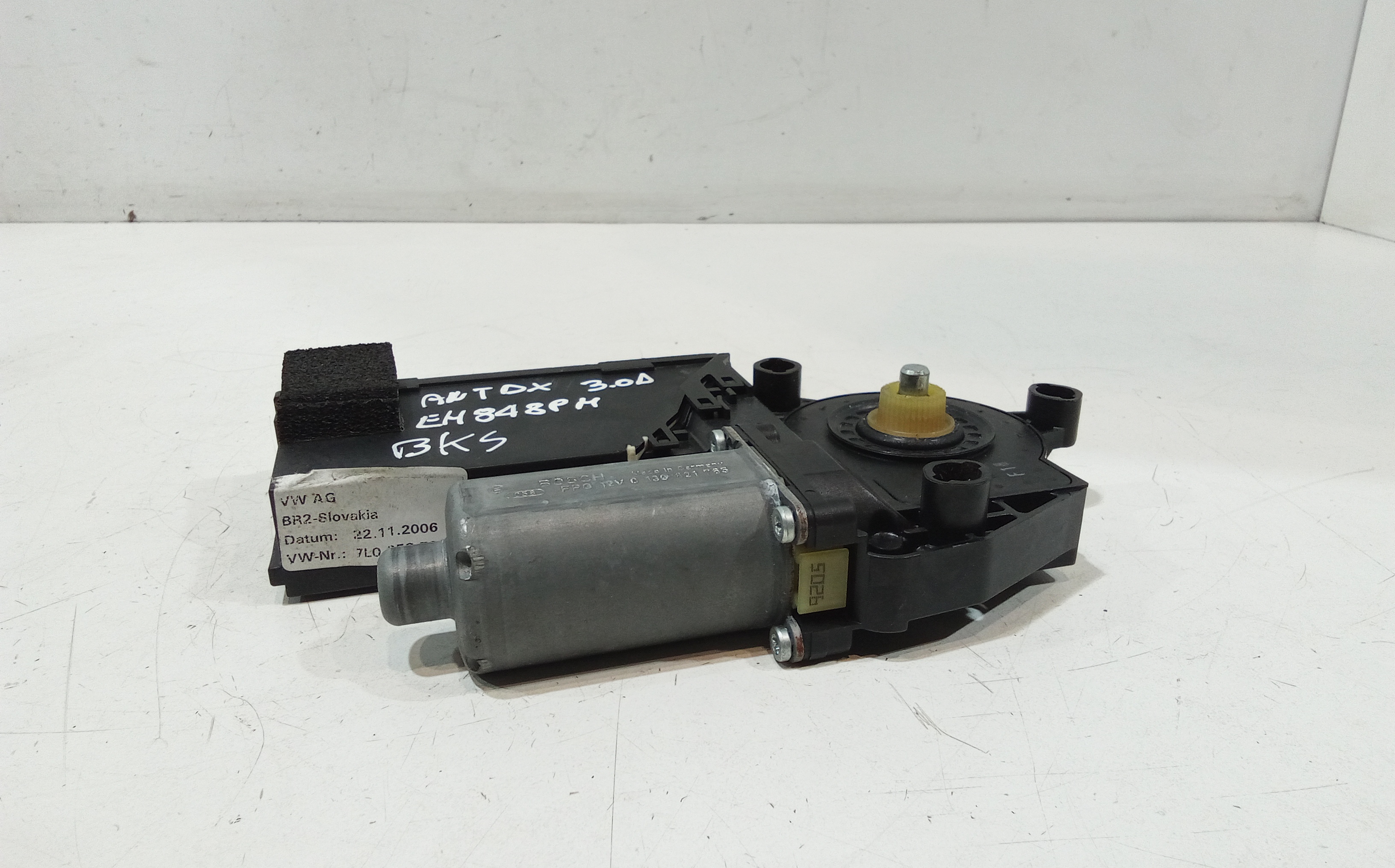 Motorino Alzavetro anteriore destra per Volkswagen Touareg 1 Serie (2002 - 2006)