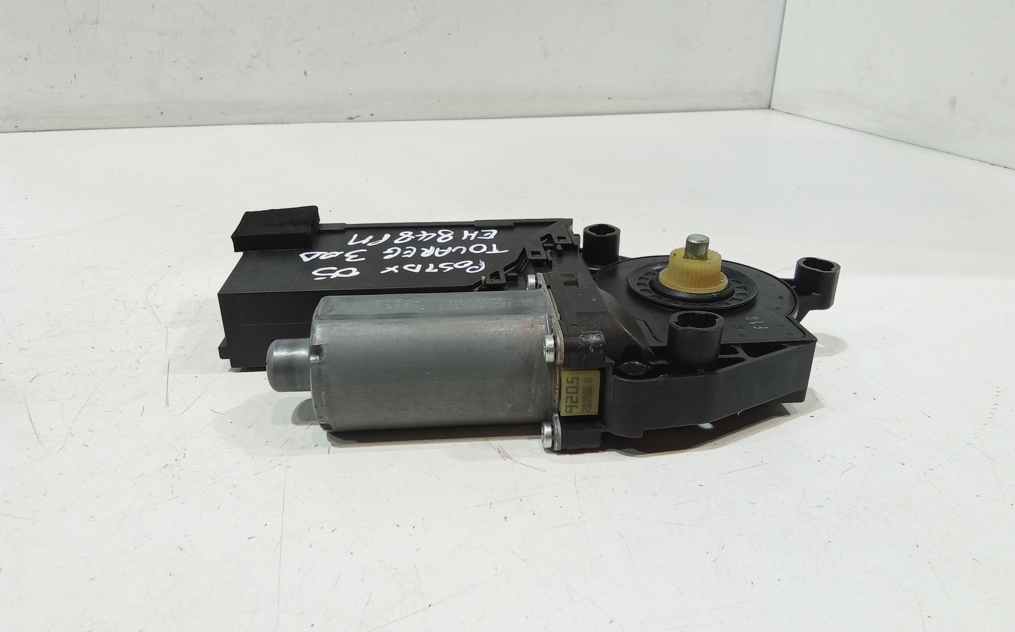 Motorino Alzavetro posteriore destra per Volkswagen Touareg 1 Serie (2002 - 2006)