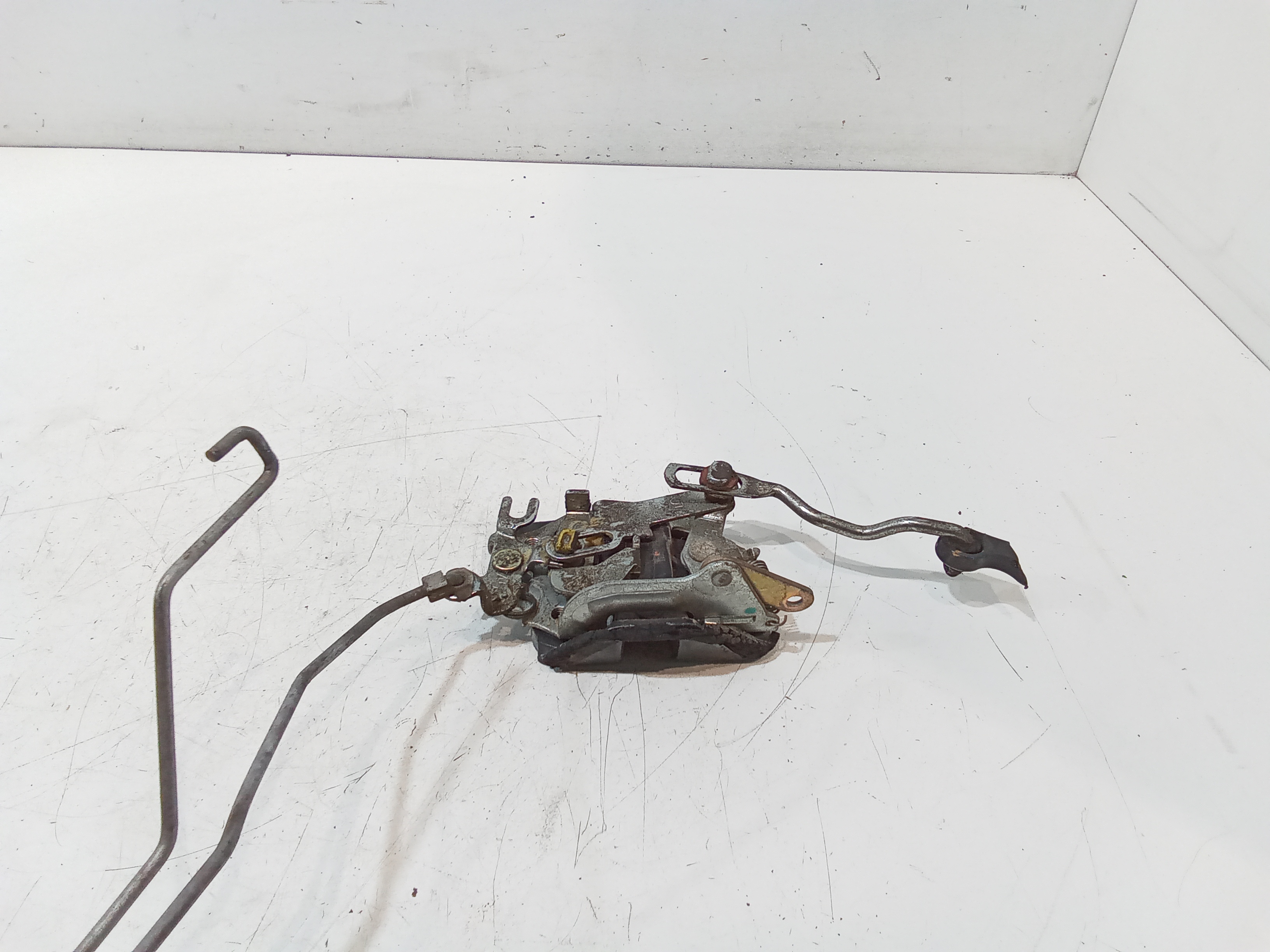 Serratura Anteriore Sinistra per Piaggio Porter Furgonato (1993 - In produzione)