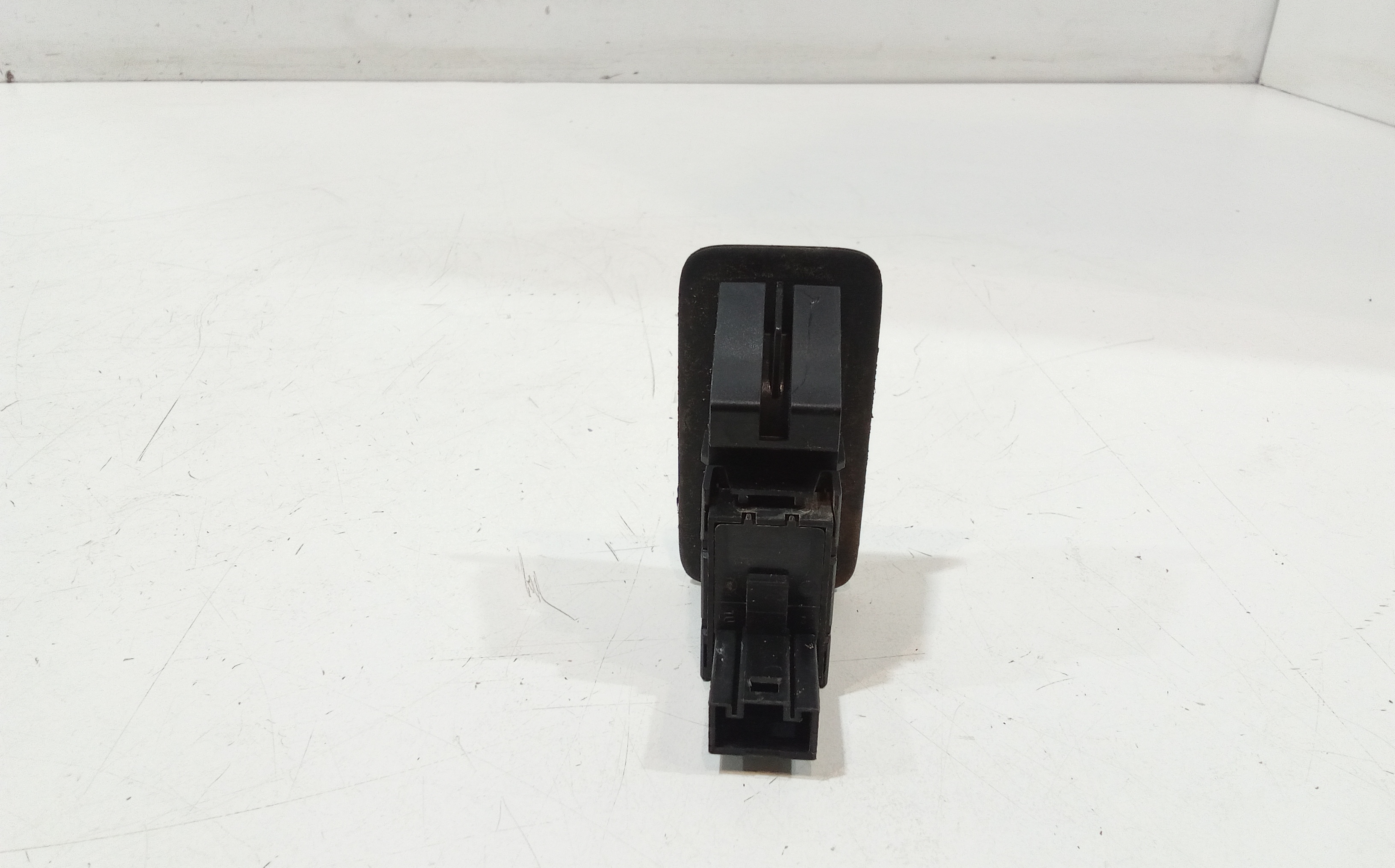 Pulsantiera Posteriore Destra per Volkswagen Touareg 1 Serie (2002 - 2006)