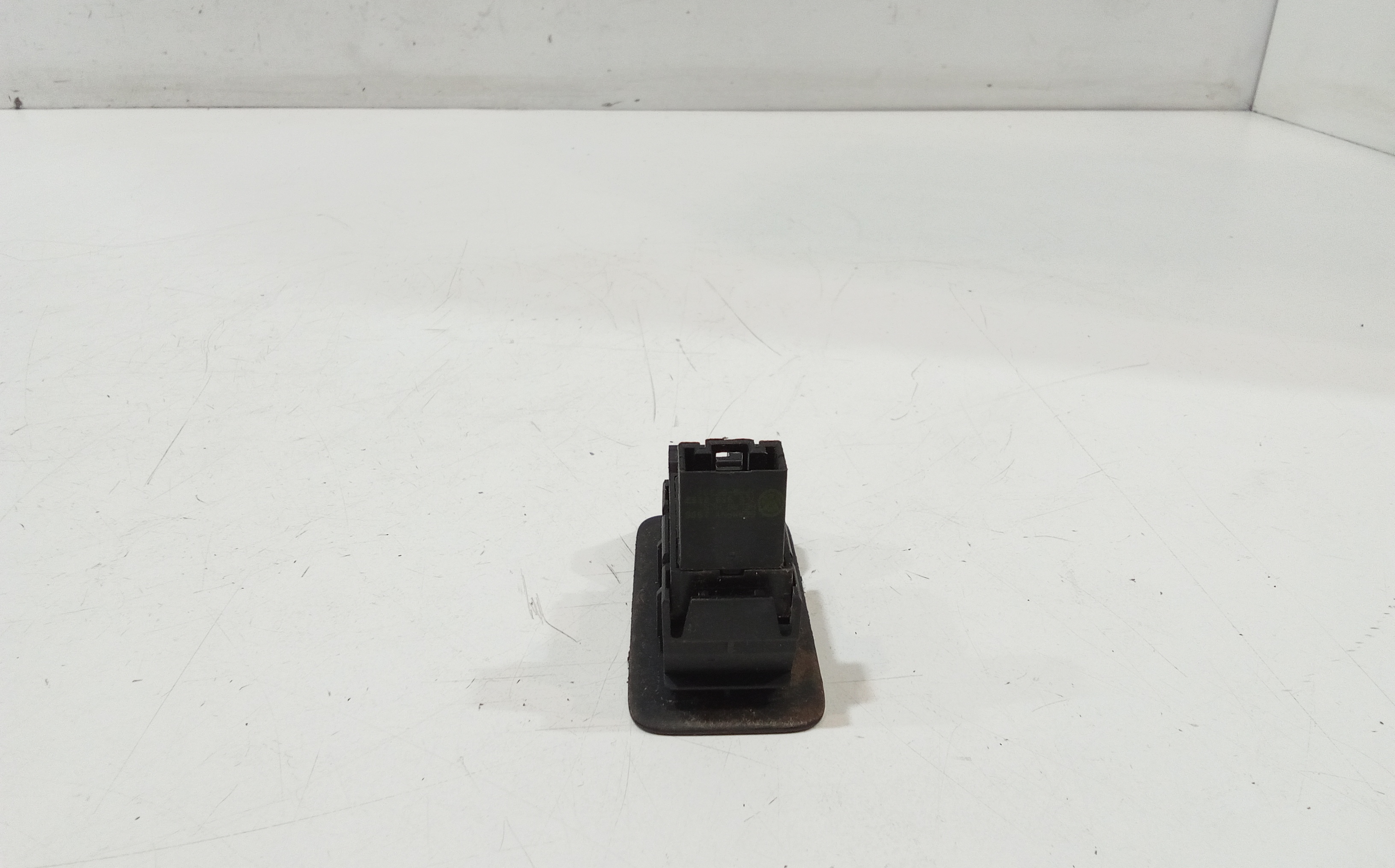 Pulsantiera Posteriore Destra per Volkswagen Touareg 1 Serie (2002 - 2006)