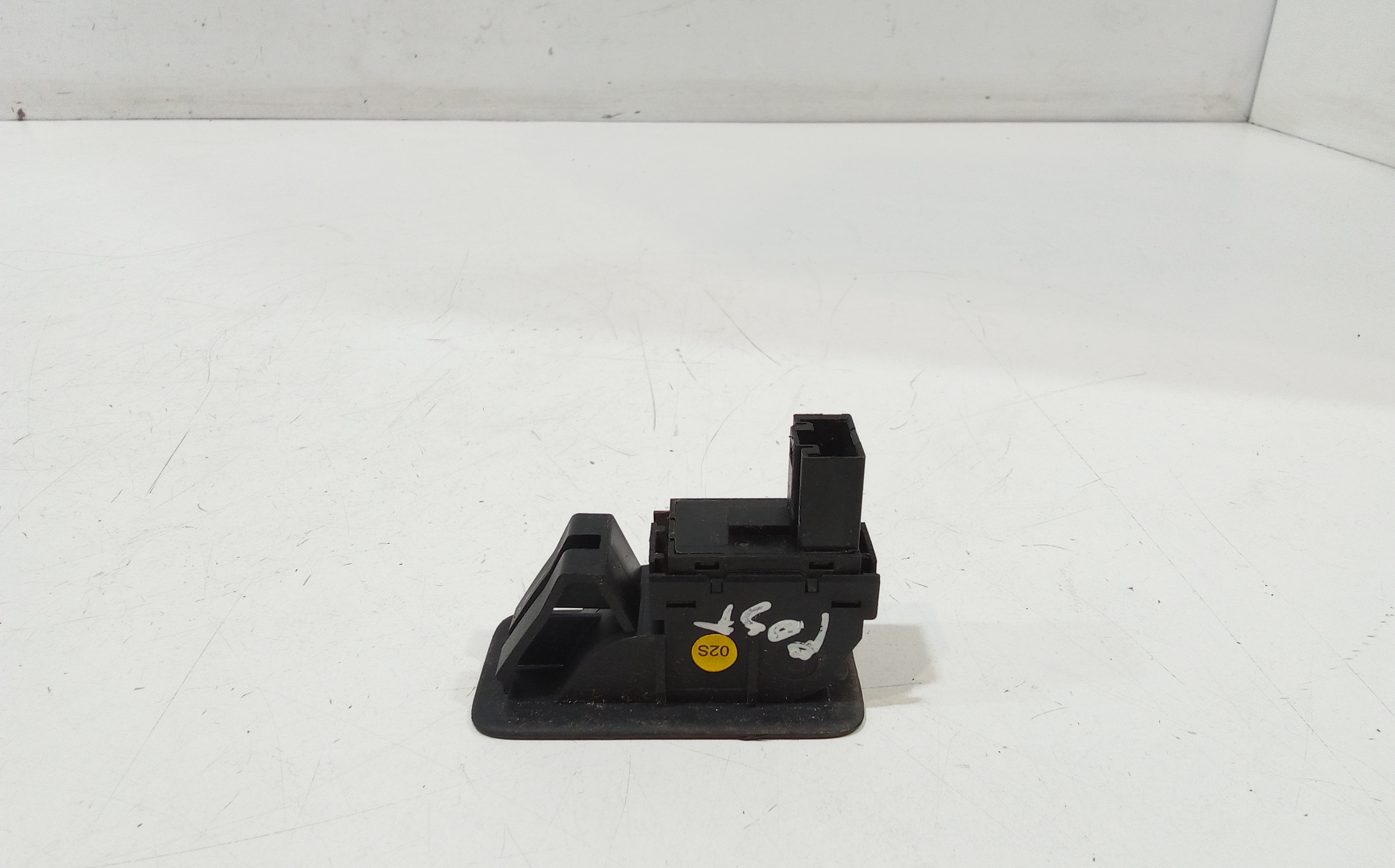 Pulsantiera Posteriore Destra per Volkswagen Touareg 1 Serie (2002 - 2006)