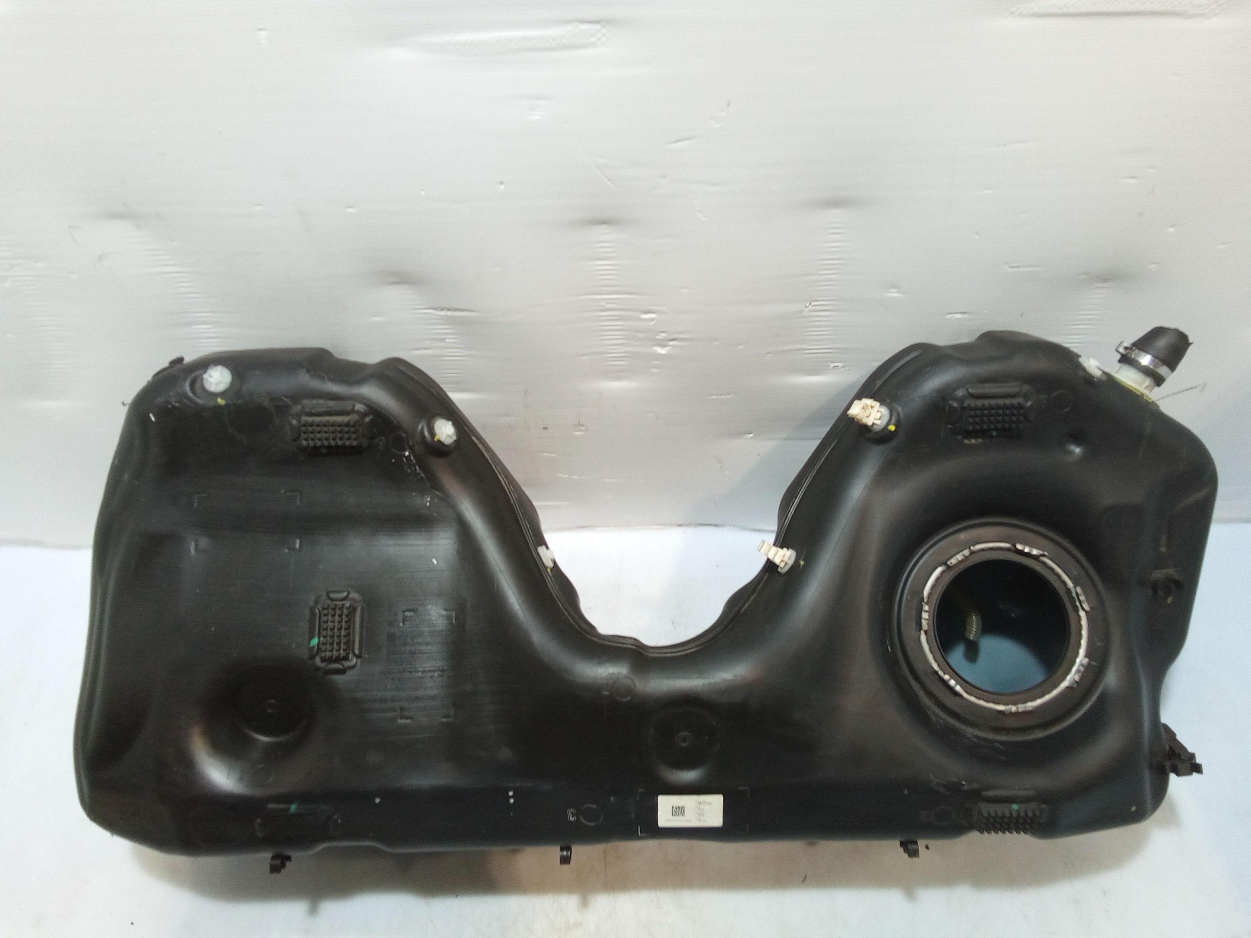 Serbatoio carburante per Alfa Romeo Stelvio Serie (949_) (16>) (2016 - In produzione)