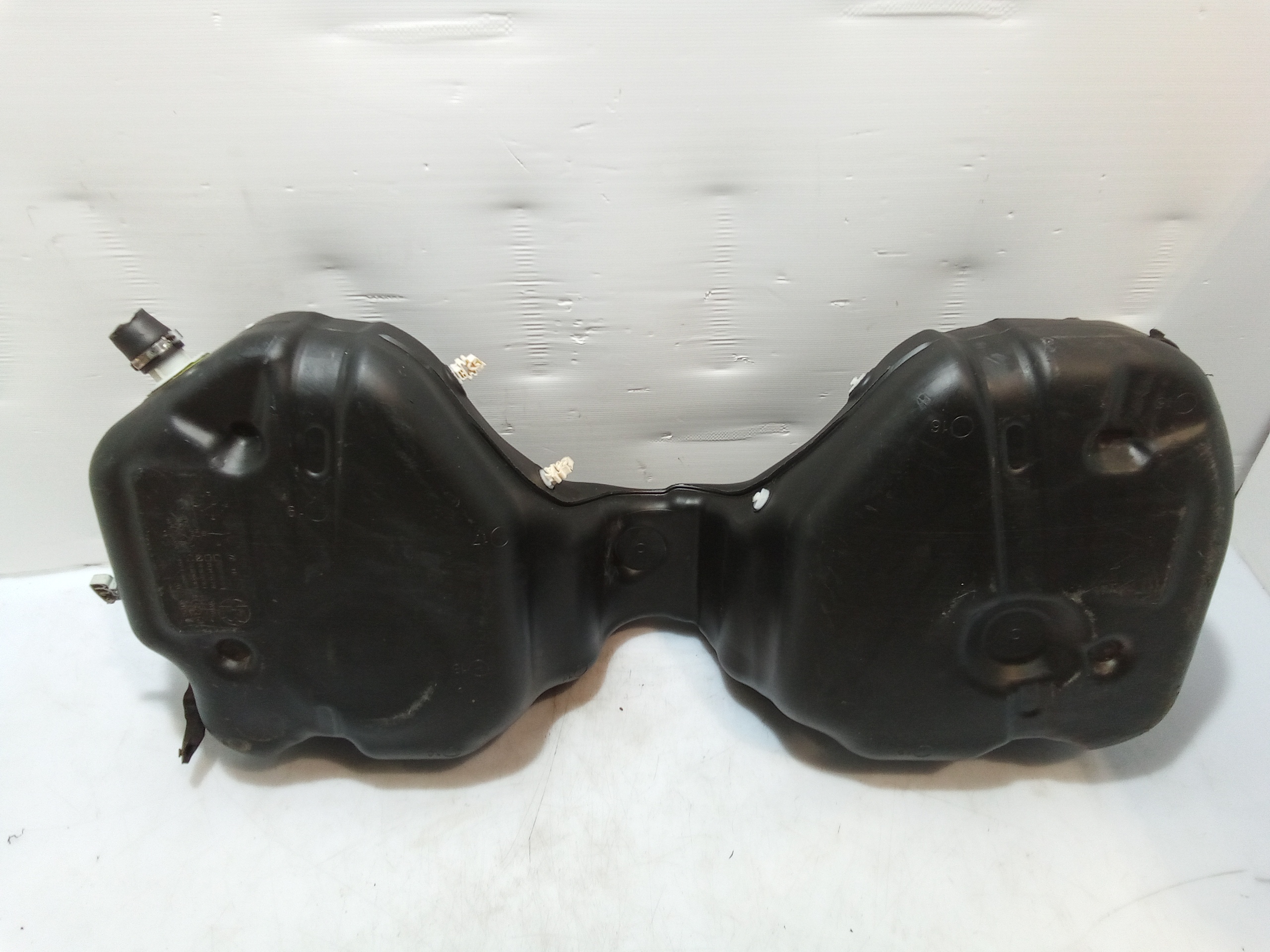 Serbatoio carburante per Alfa Romeo Stelvio Serie (949_) (16>) (2016 - In produzione)