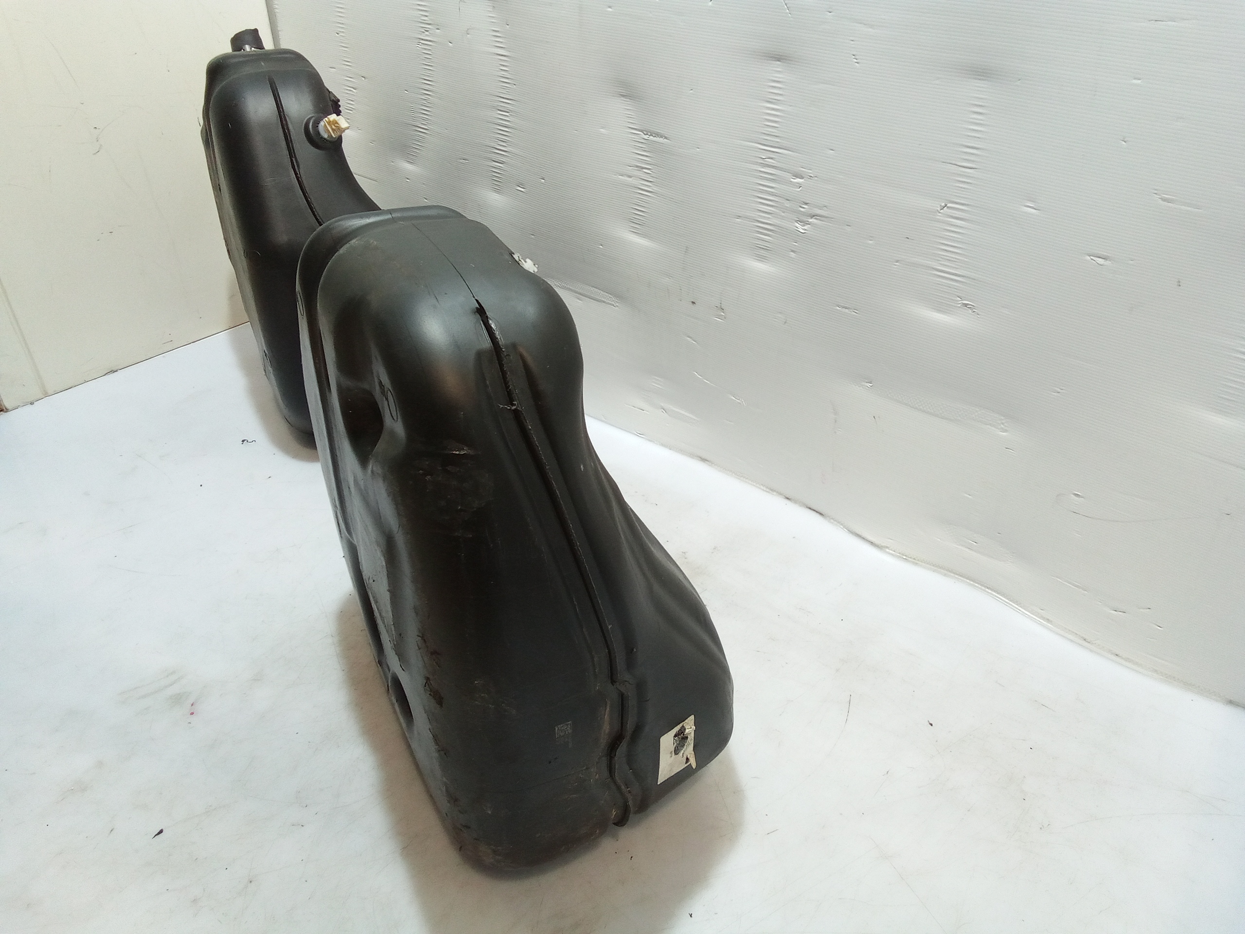 Serbatoio carburante per Alfa Romeo Stelvio Serie (949_) (16>) (2016 - In produzione)