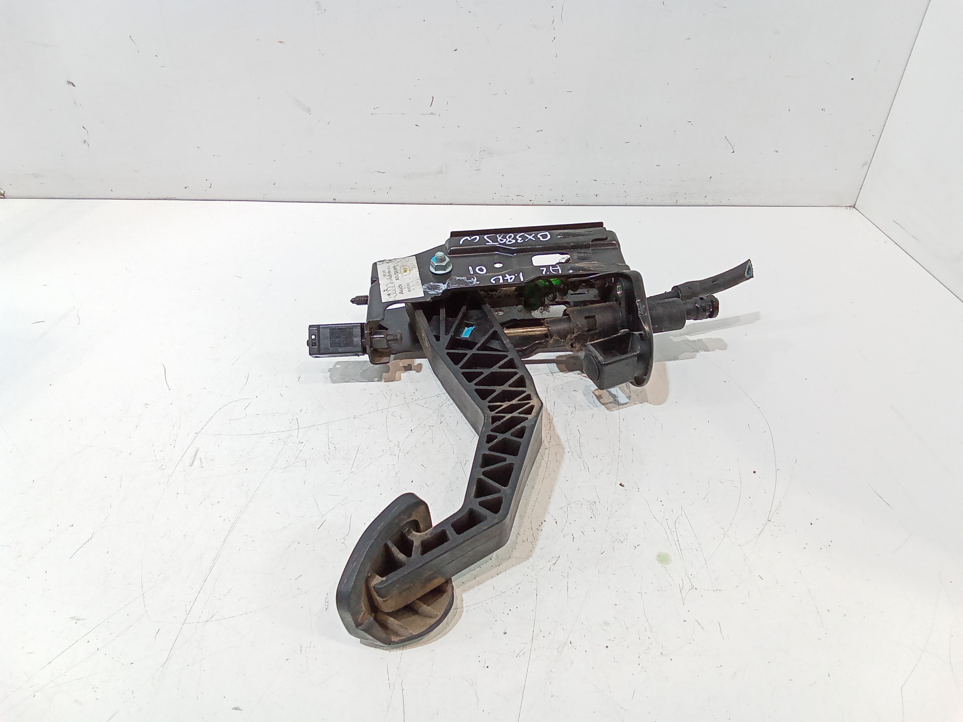 Pedale Freno per Audi A2 Serie (8z0) (00>05) (2000 - 2005)