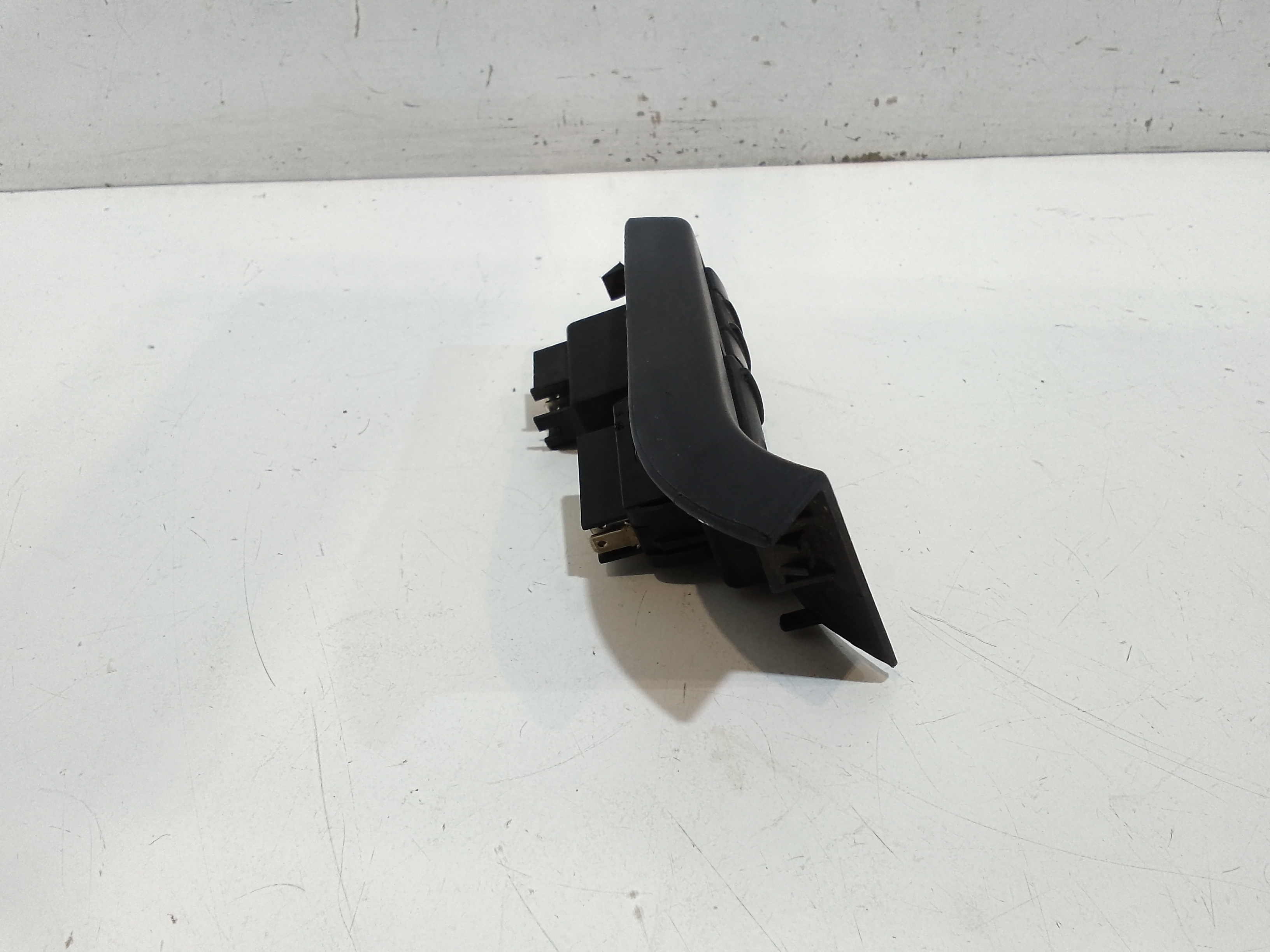 Pulsantiera anteriore sinistra Guida per Renault Master 2 Serie (1997 - 2003)