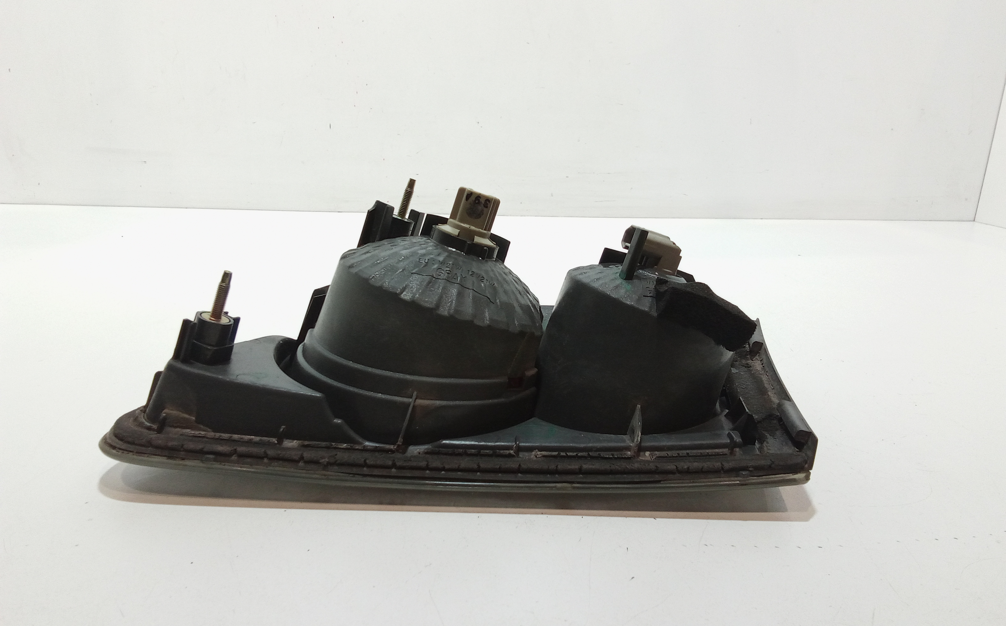 Stop Posteriore Sinistro Integrato nel Portello per Mazda 6 Berlina (2002 - 2008)