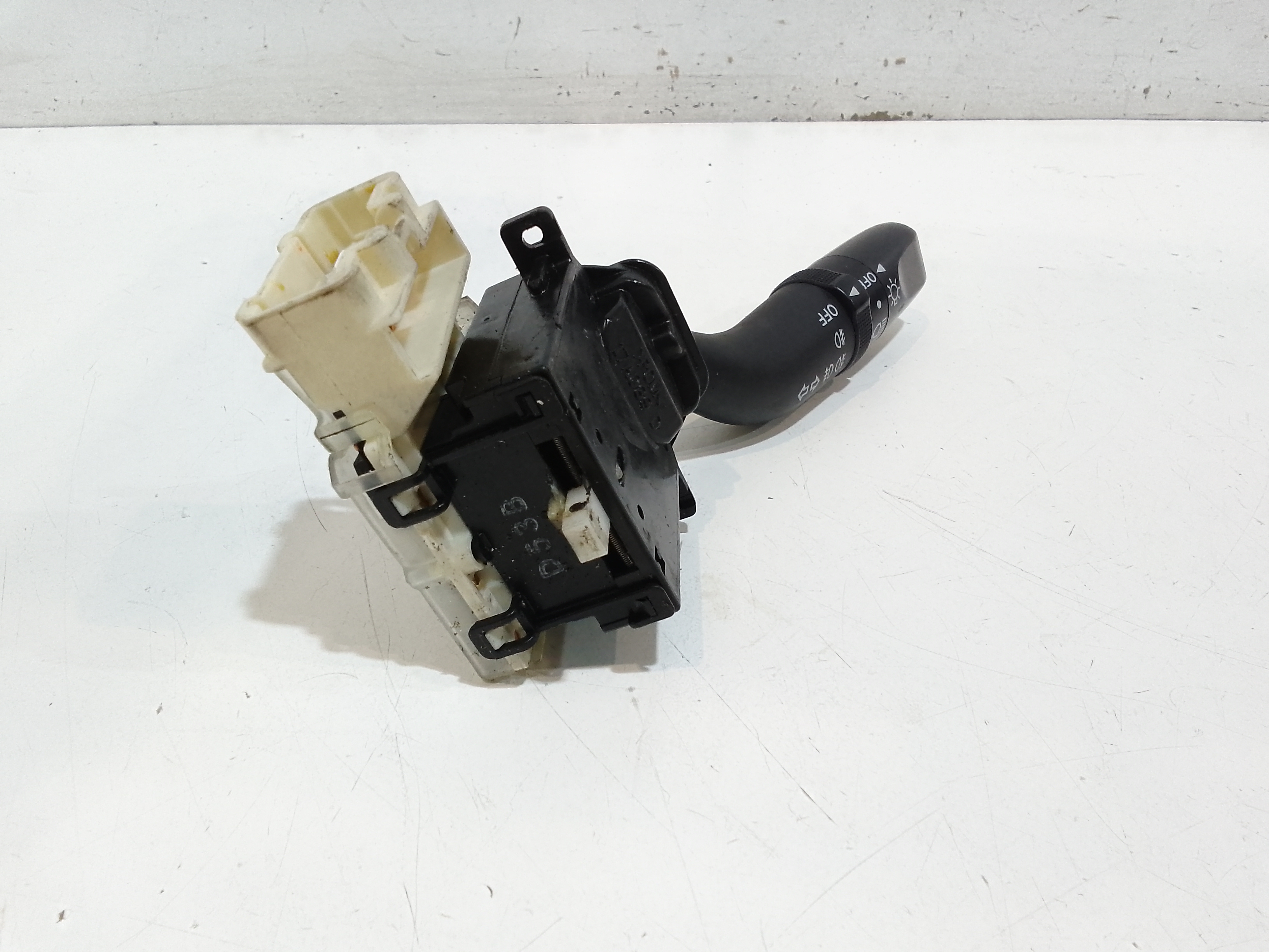 Devioluci sinistro per Mazda 6 Berlina (2002 - 2008)