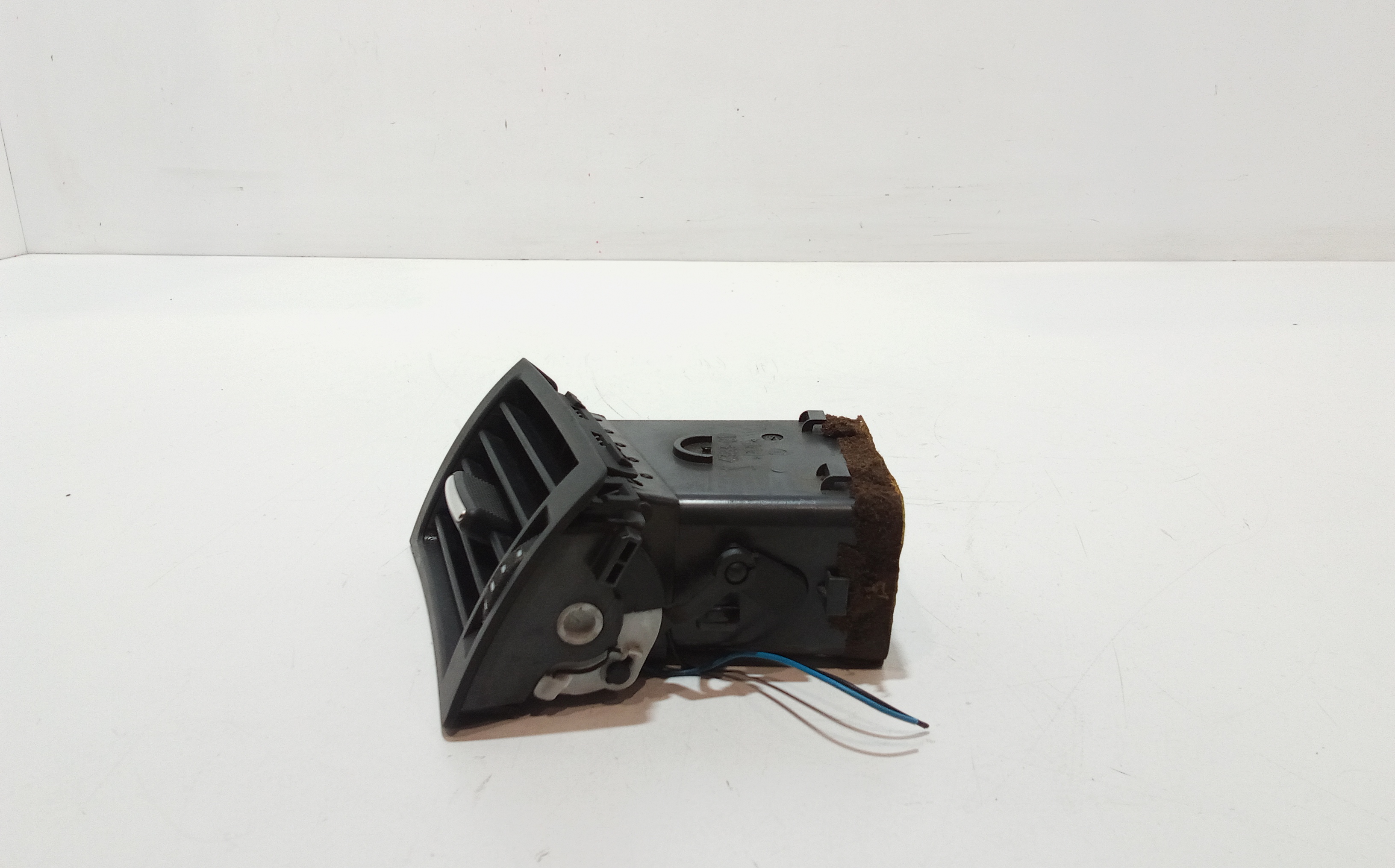 Bocchetta aria cruscotto lato guida per Audi A4 Avant (8e) (00>04) (2000 - 2004)