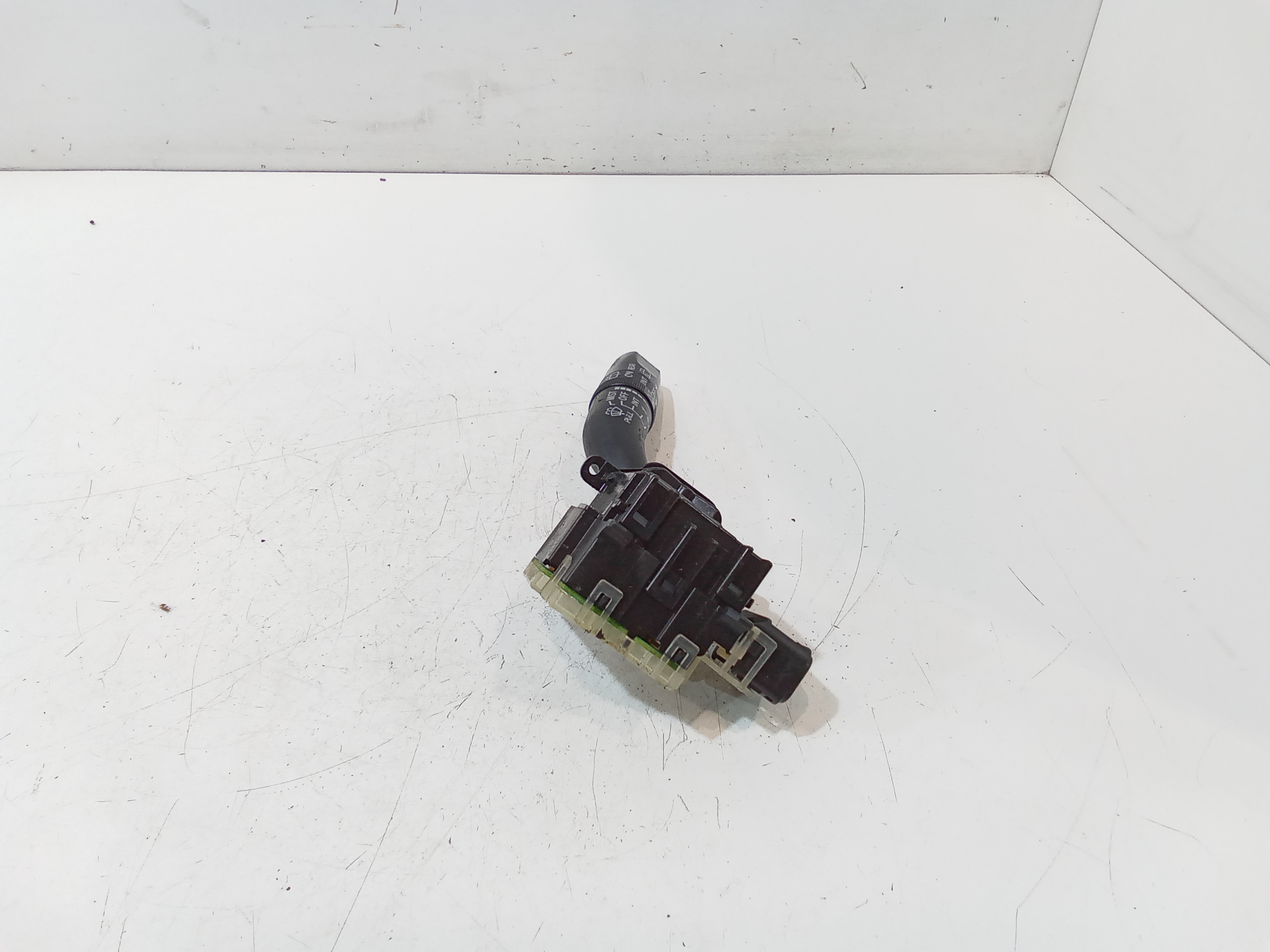 Devioluci destro per Mazda 6 Berlina (2002 - 2008)