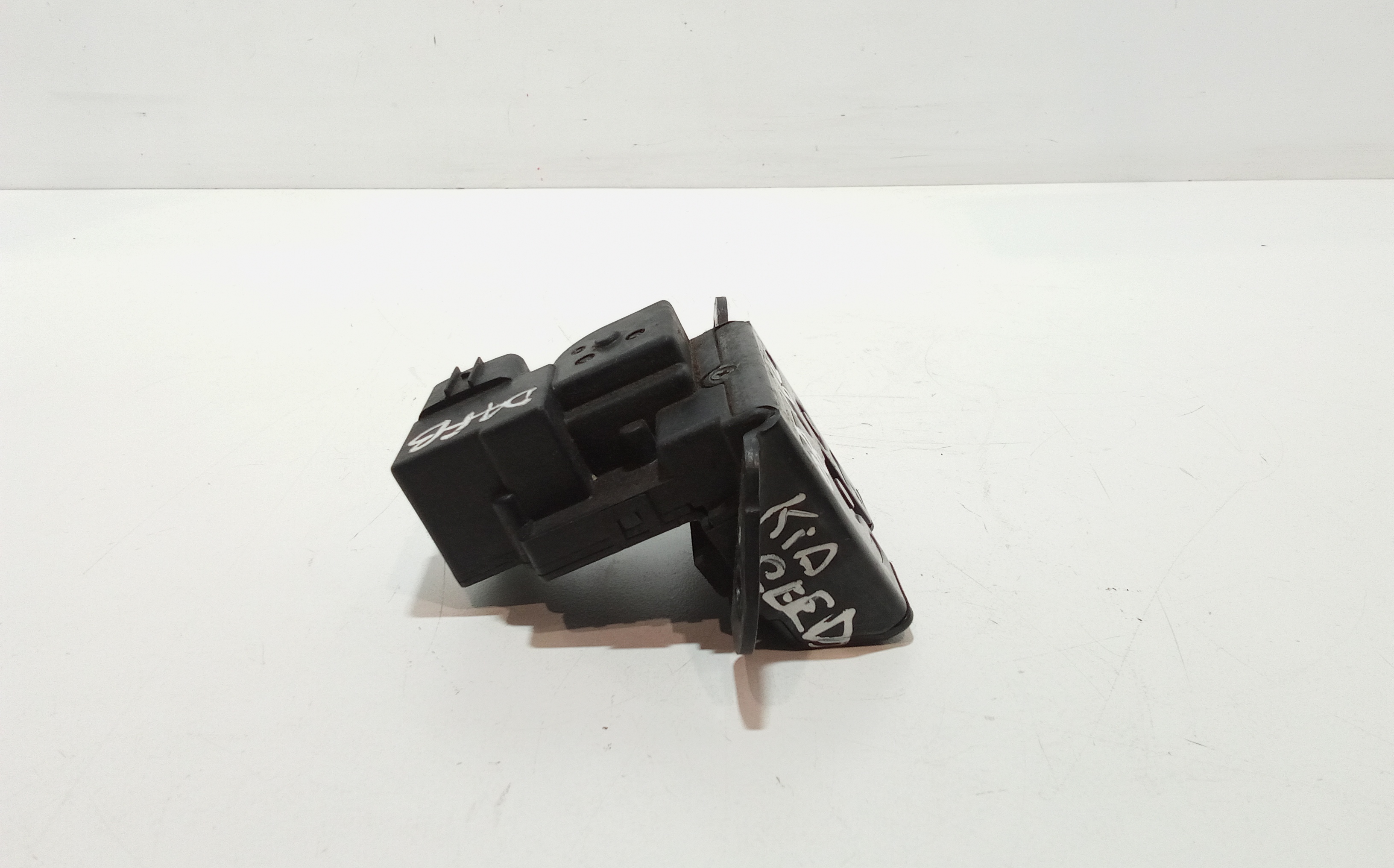 Serratura Cofano Posteriore per Kia Cee d 1 Serie (2006 - 2012)