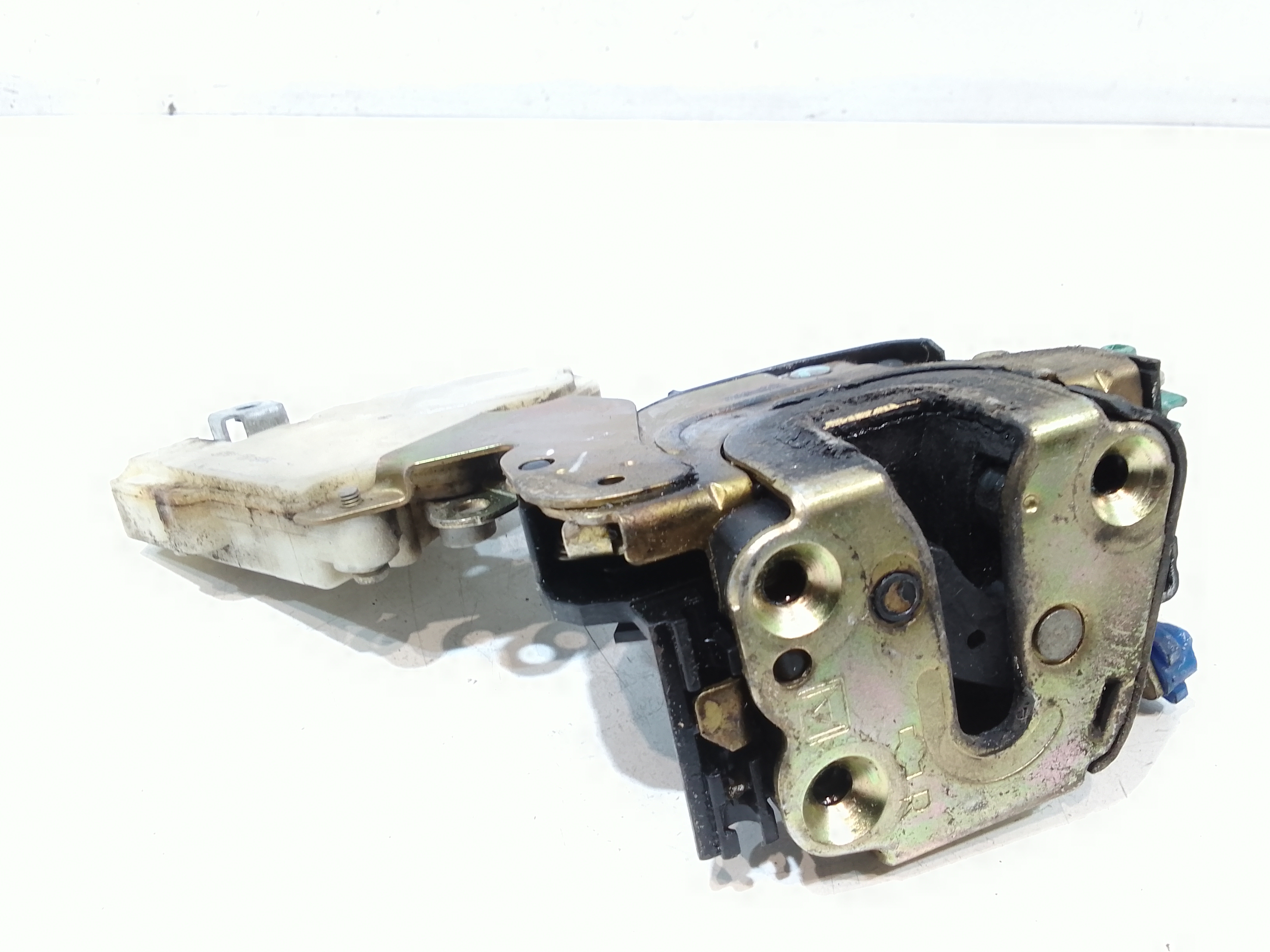 Serratura Anteriore Destra per Nissan Almera 2 Serie (2000 - 2003)