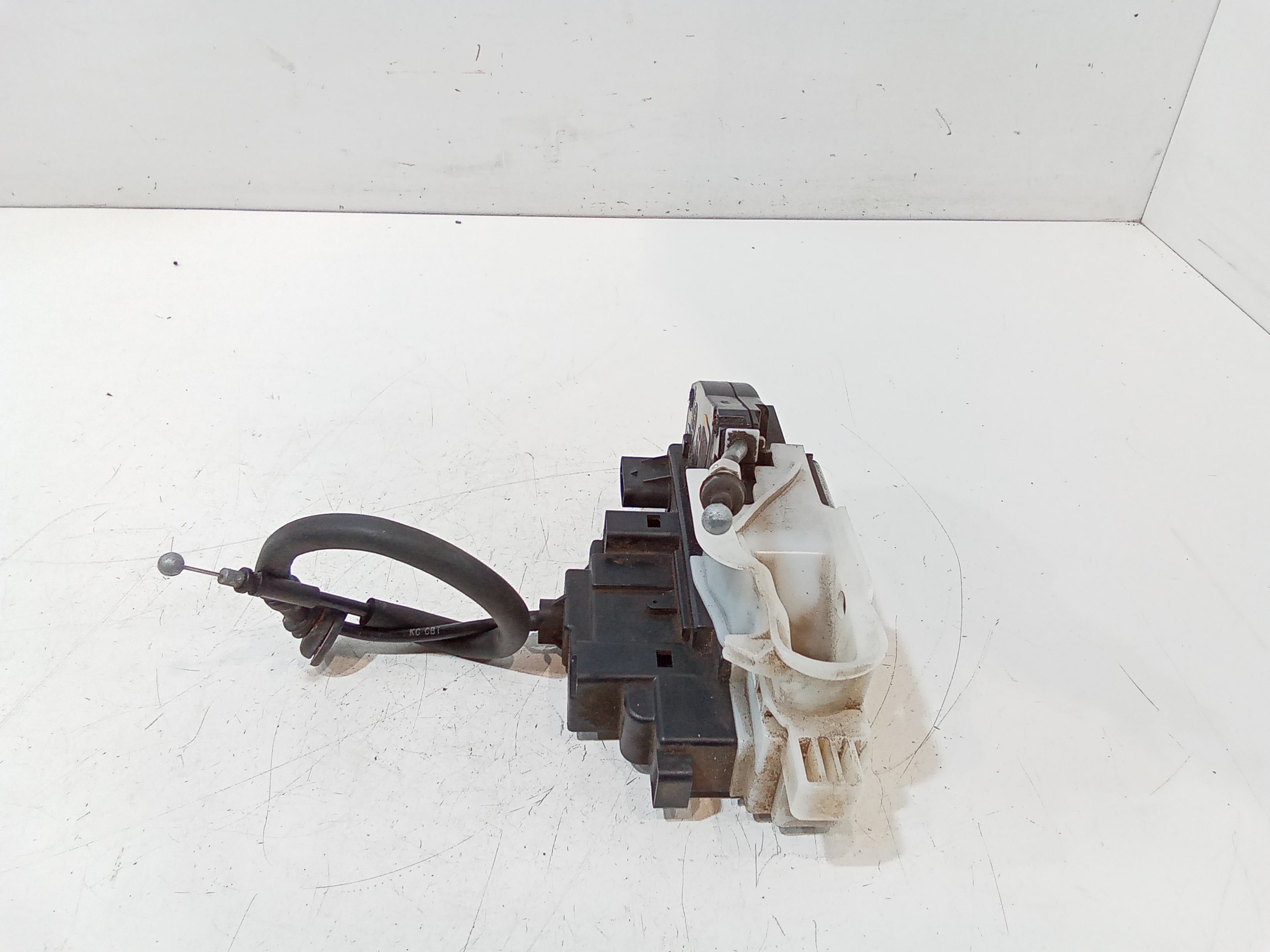 Serratura Anteriore Destra per Kia Cee d 1 Serie (2006 - 2012)