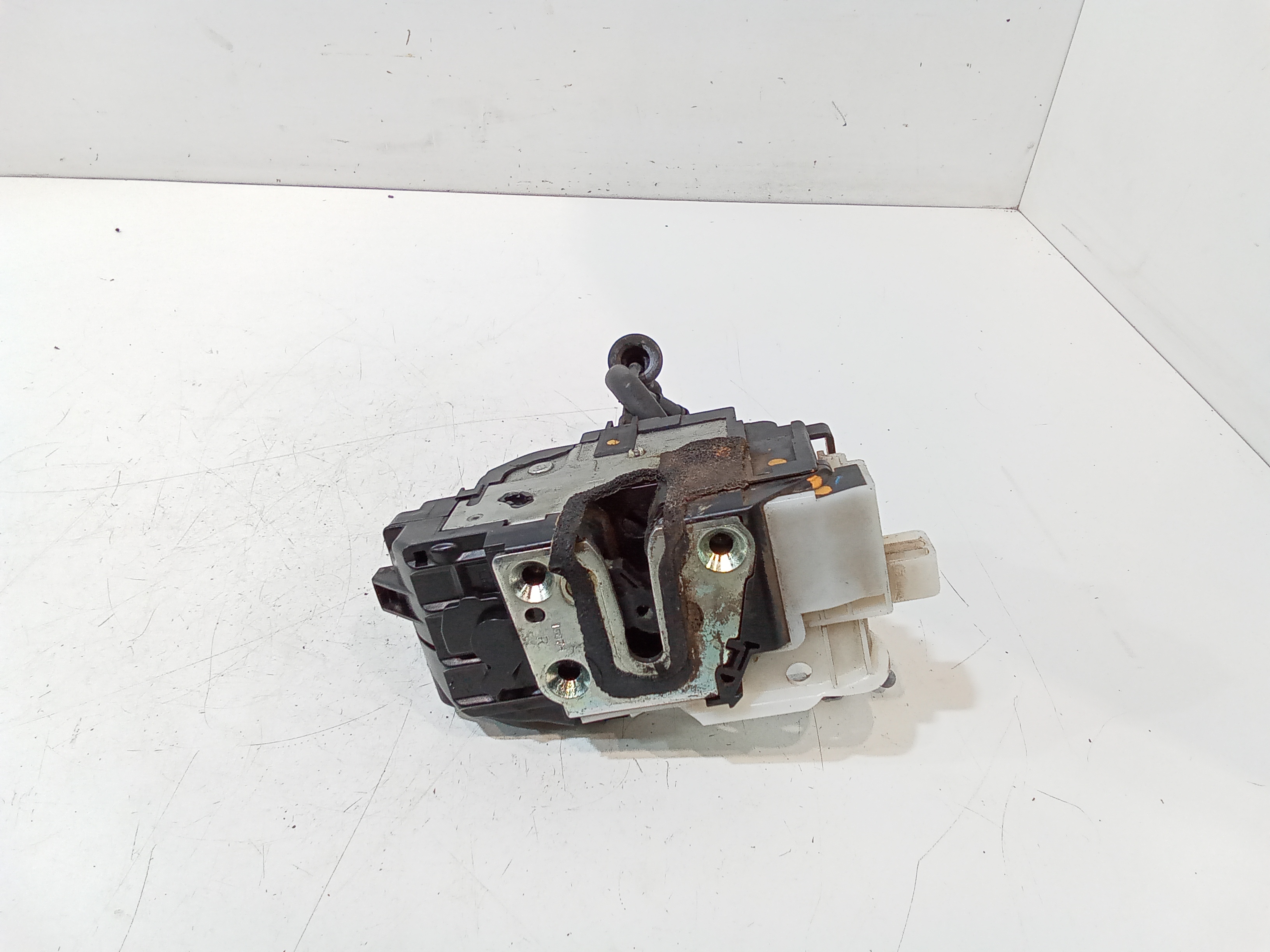 Serratura Anteriore Destra per Kia Cee d 1 Serie (2006 - 2012)