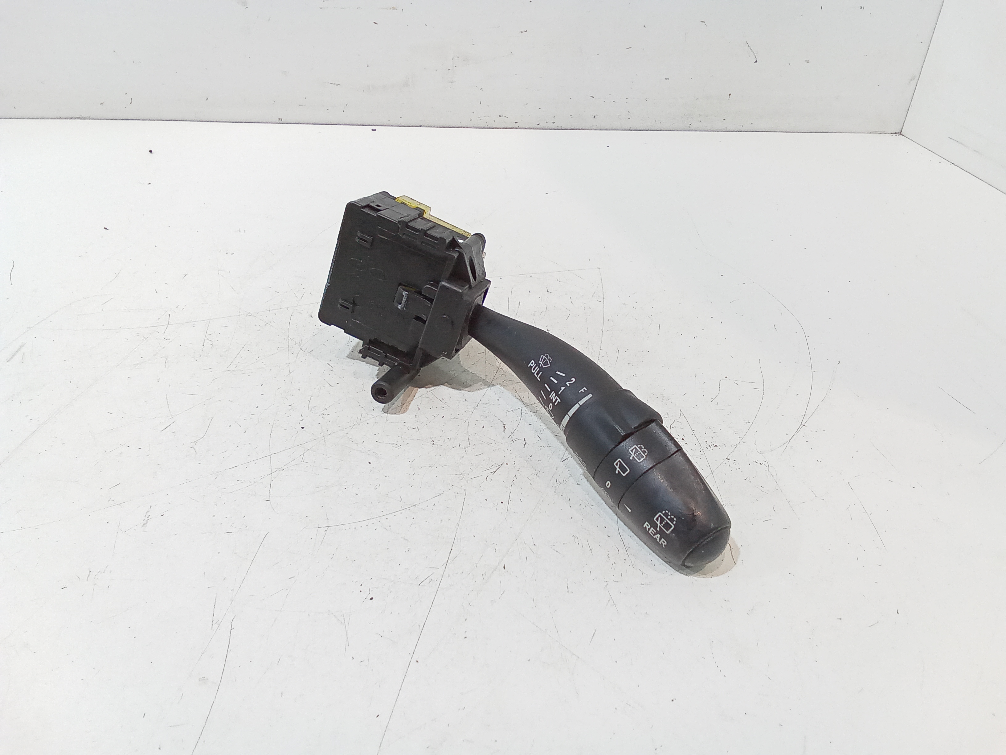 Devioluci destro per Kia Cee d 1 Serie (2006 - 2012)