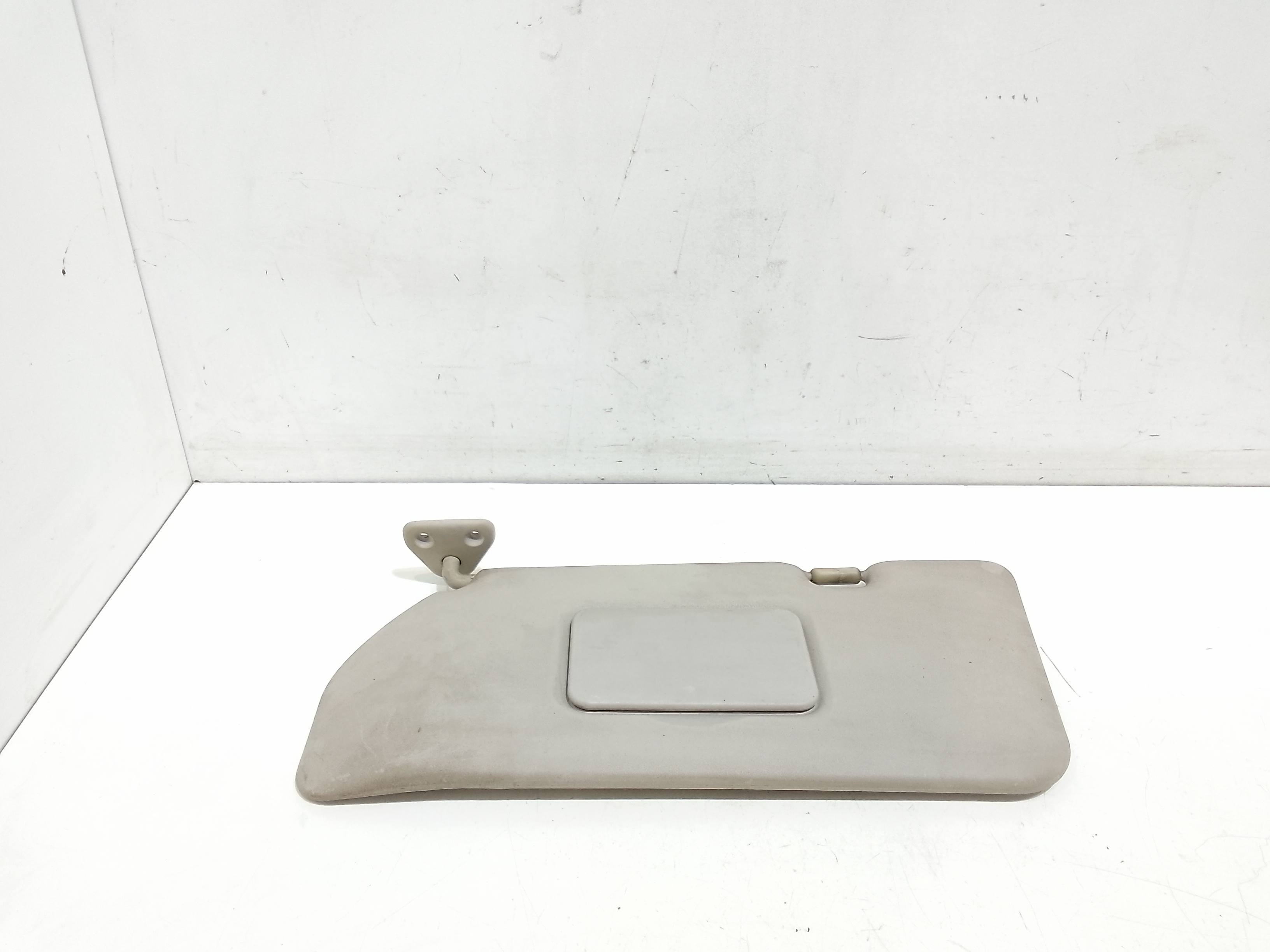 Parasole aletta anteriore Lato Guida per Nissan Almera 2 Serie (2000 - 2003)