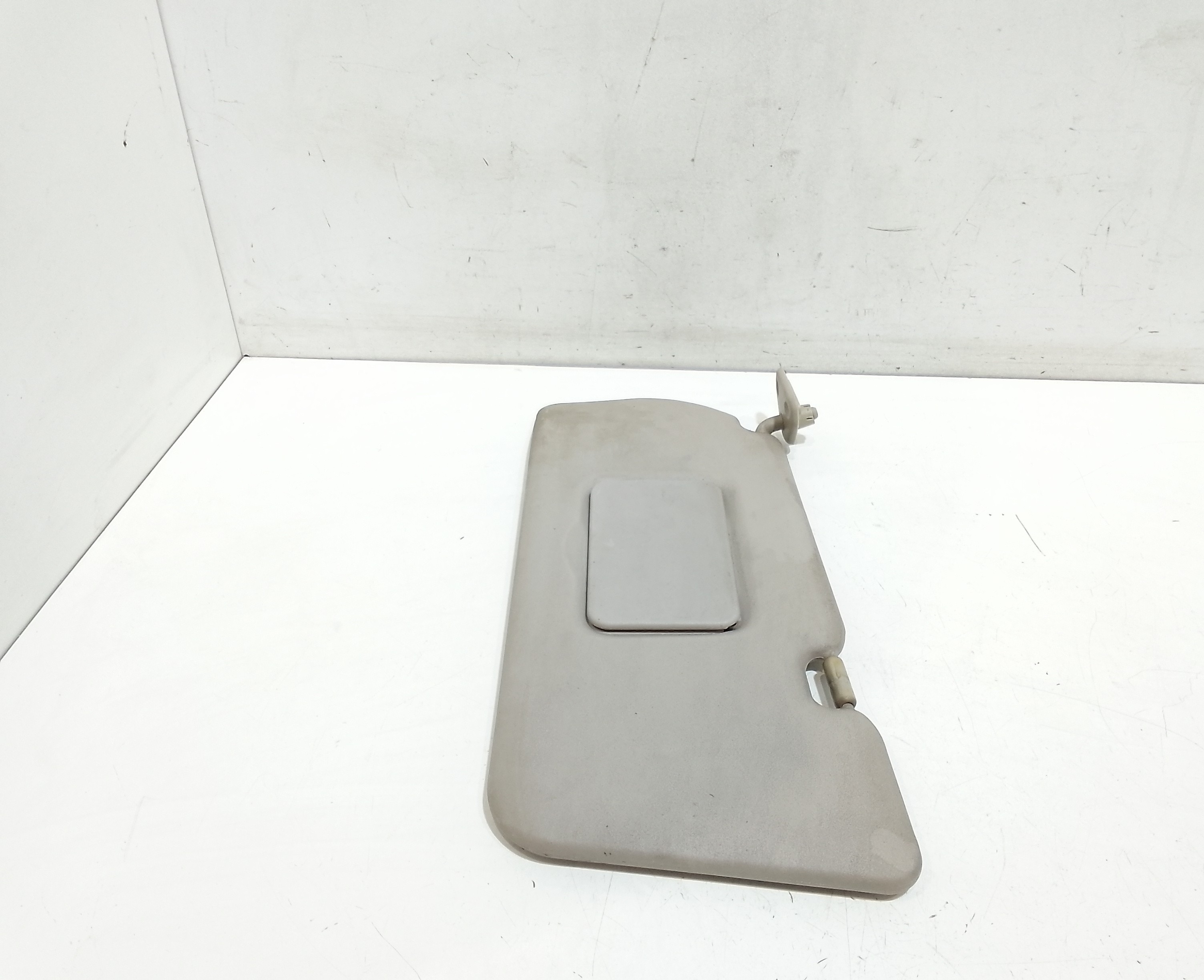 Parasole aletta anteriore Lato Guida per Nissan Almera 2 Serie (2000 - 2003)
