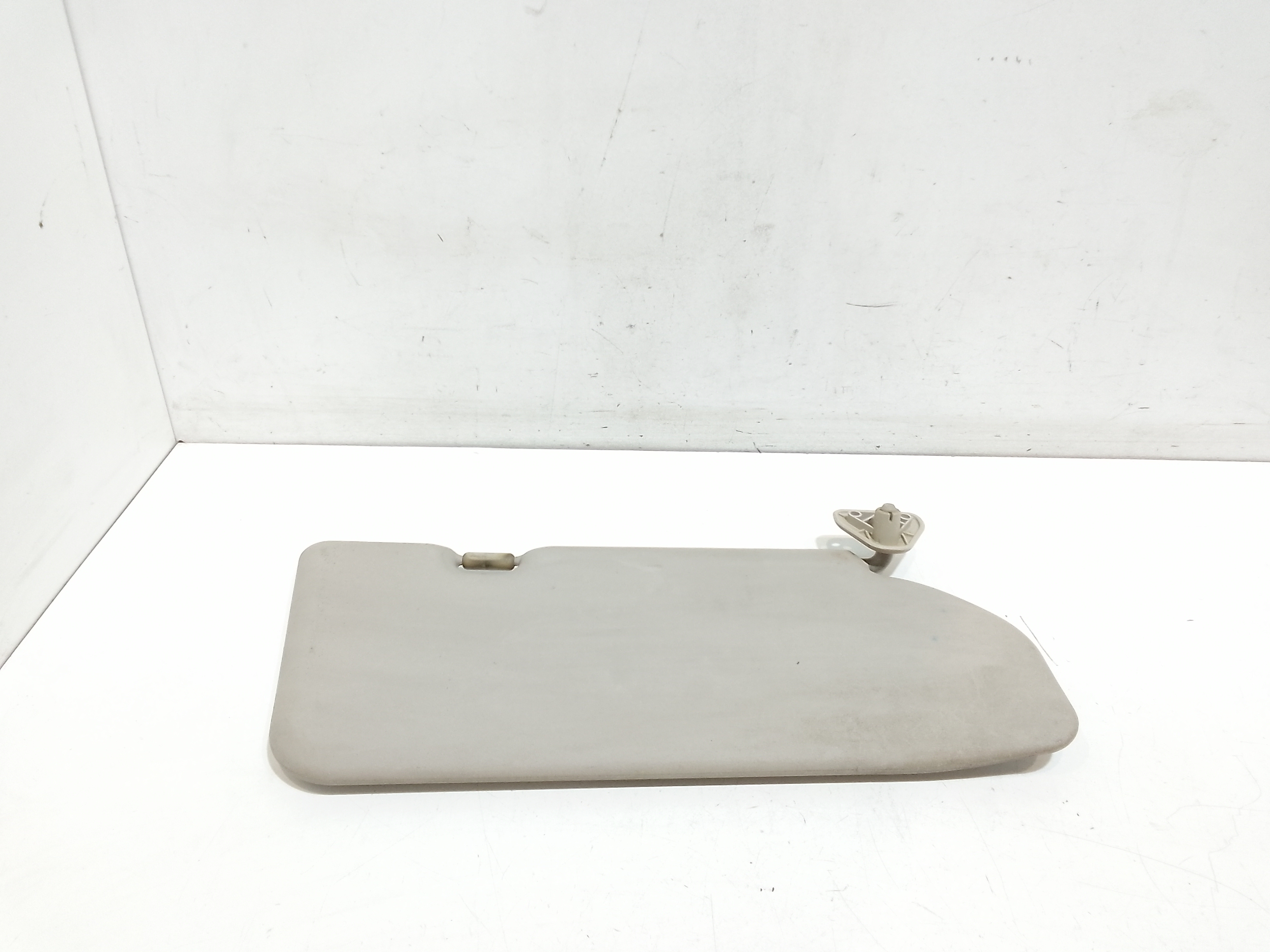 Parasole aletta anteriore Lato Guida per Nissan Almera 2 Serie (2000 - 2003)