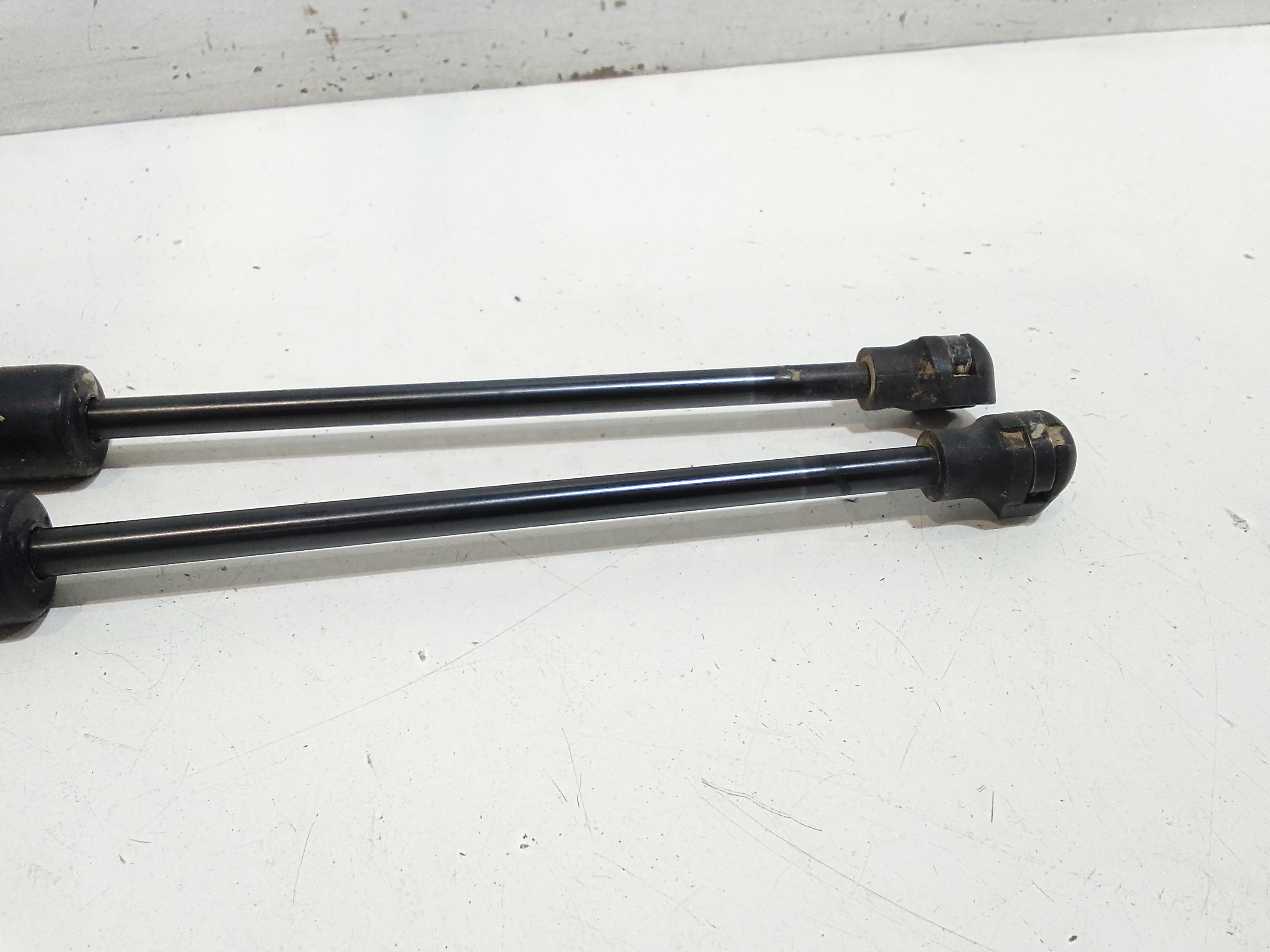 Pistoncini cofano ant per Renault Captur Serie (2013 - In produzione)