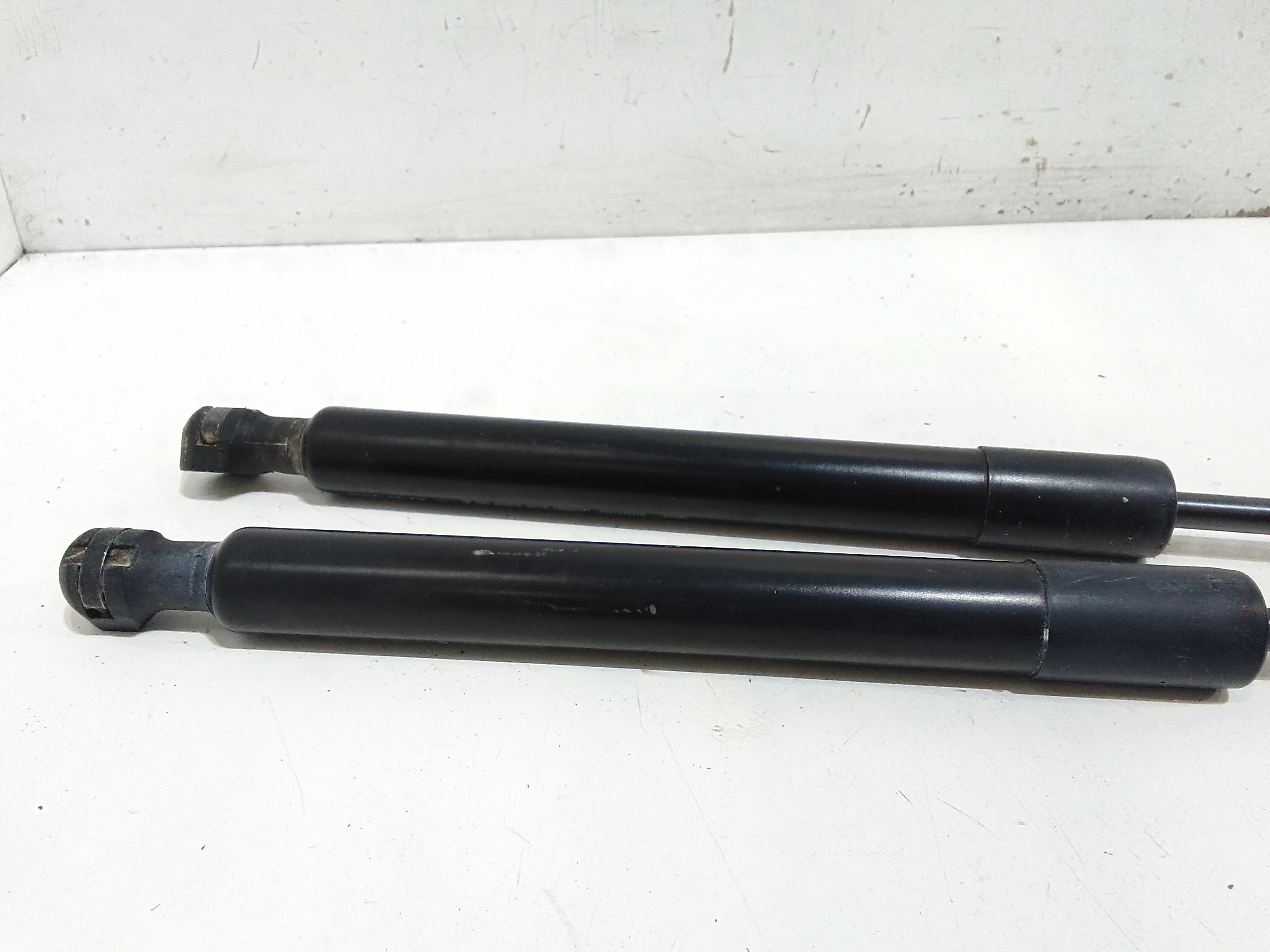 Pistoncini cofano ant per Renault Captur Serie (2013 - In produzione)