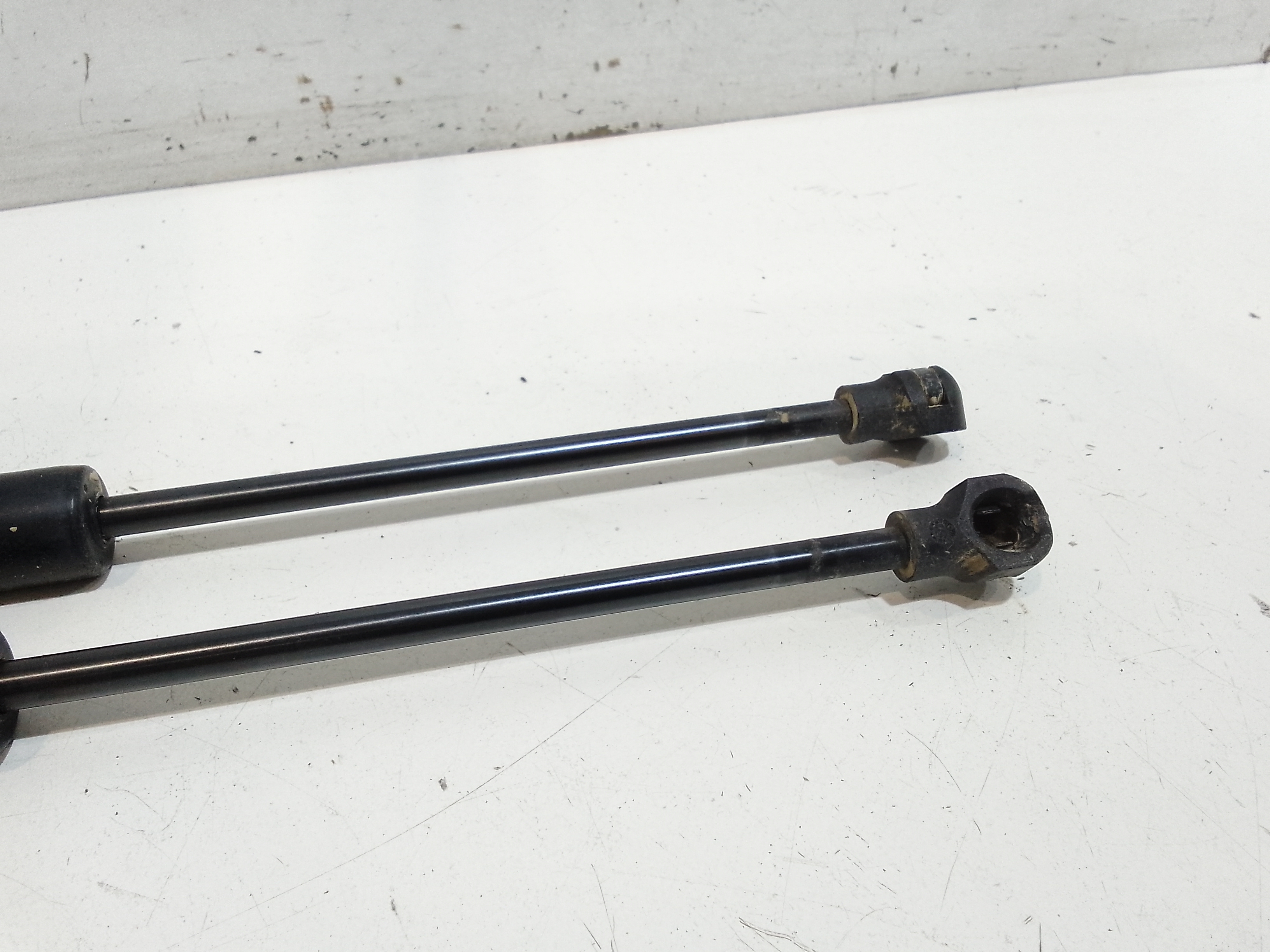 Pistoncini cofano ant per Renault Captur Serie (2013 - In produzione)