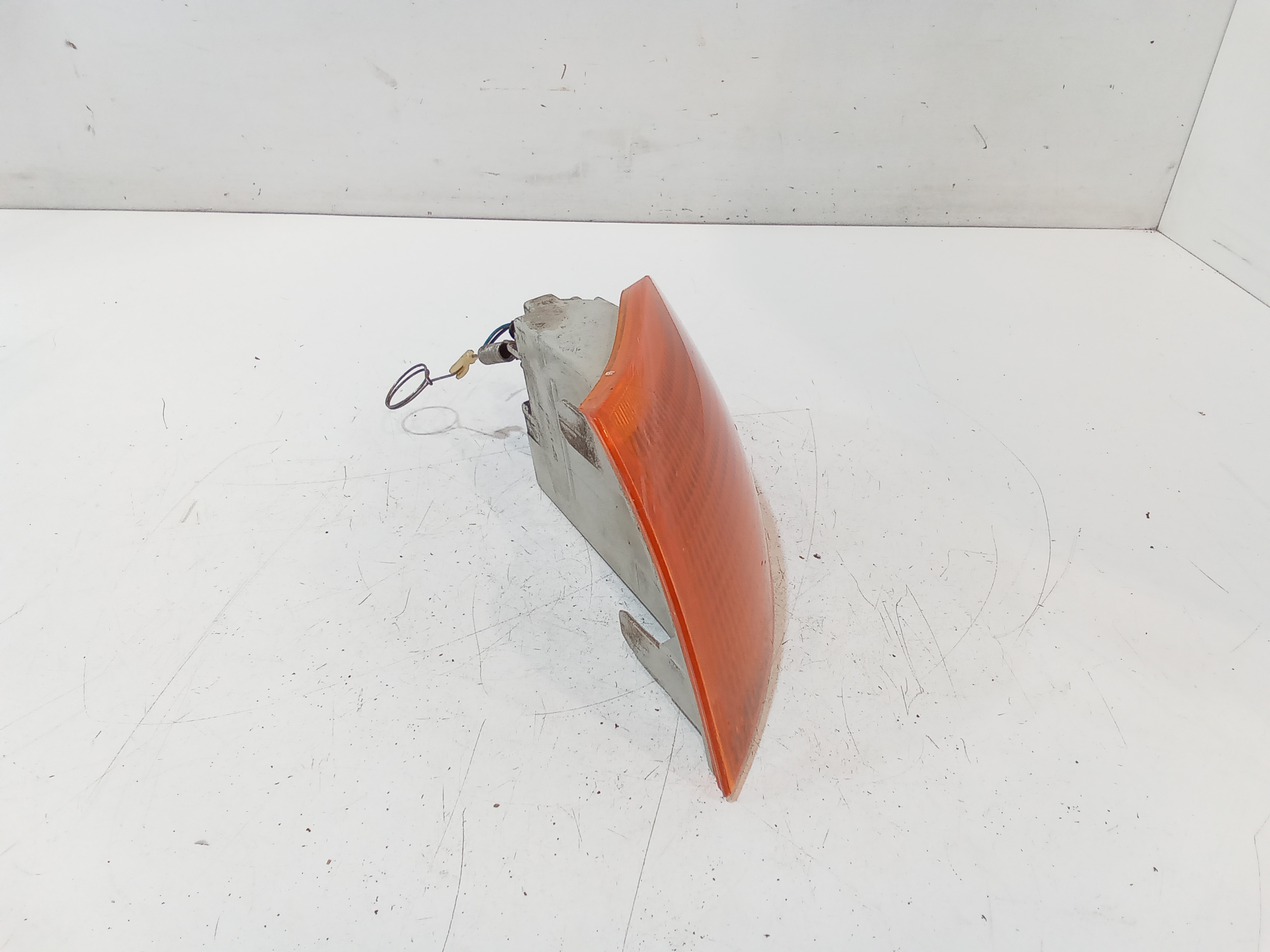 Freccia ant SX per Fiat Punto Berlina 3p (1993 - 1999)