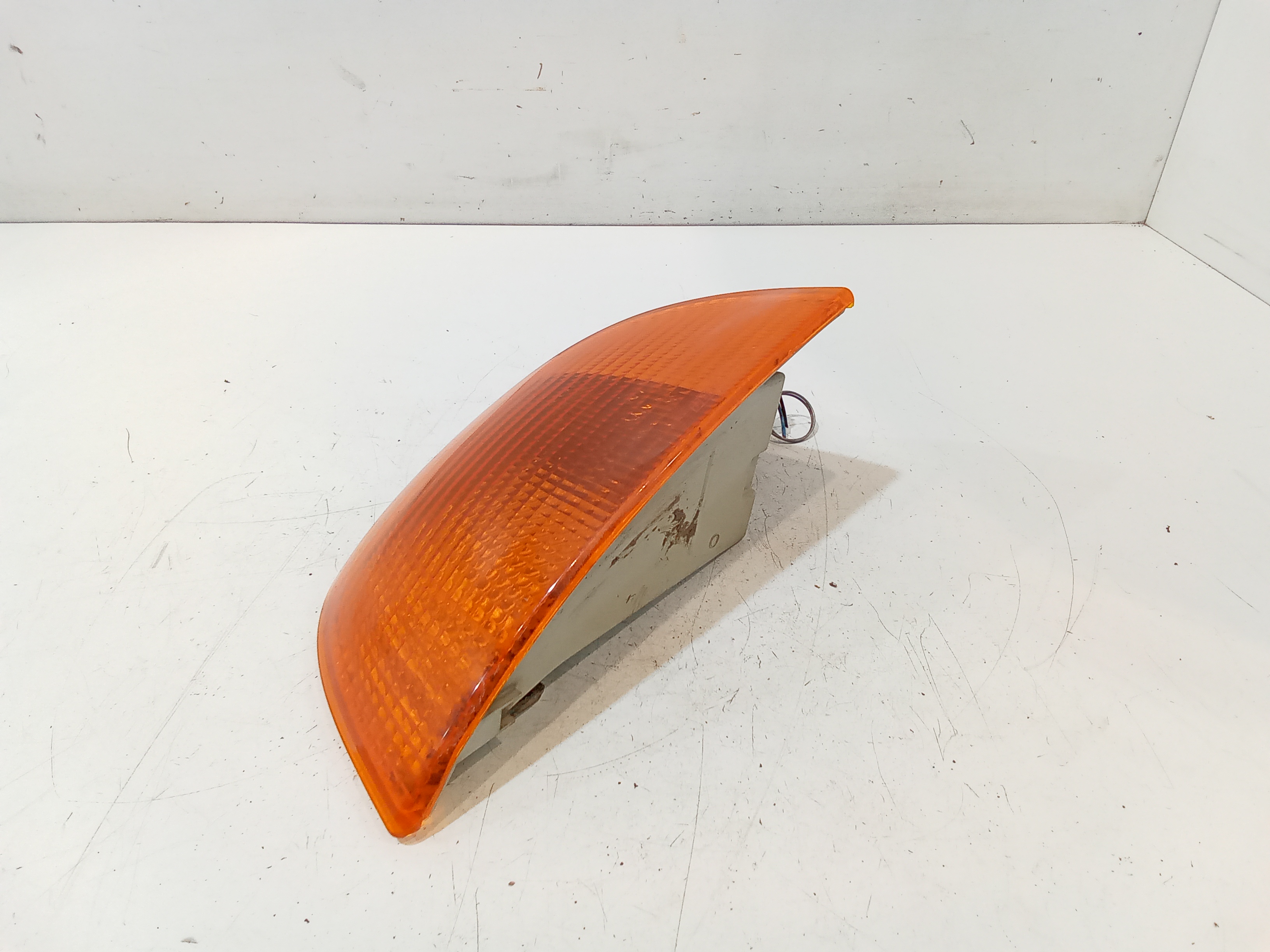 Freccia ant SX per Fiat Punto Berlina 3p (1993 - 1999)