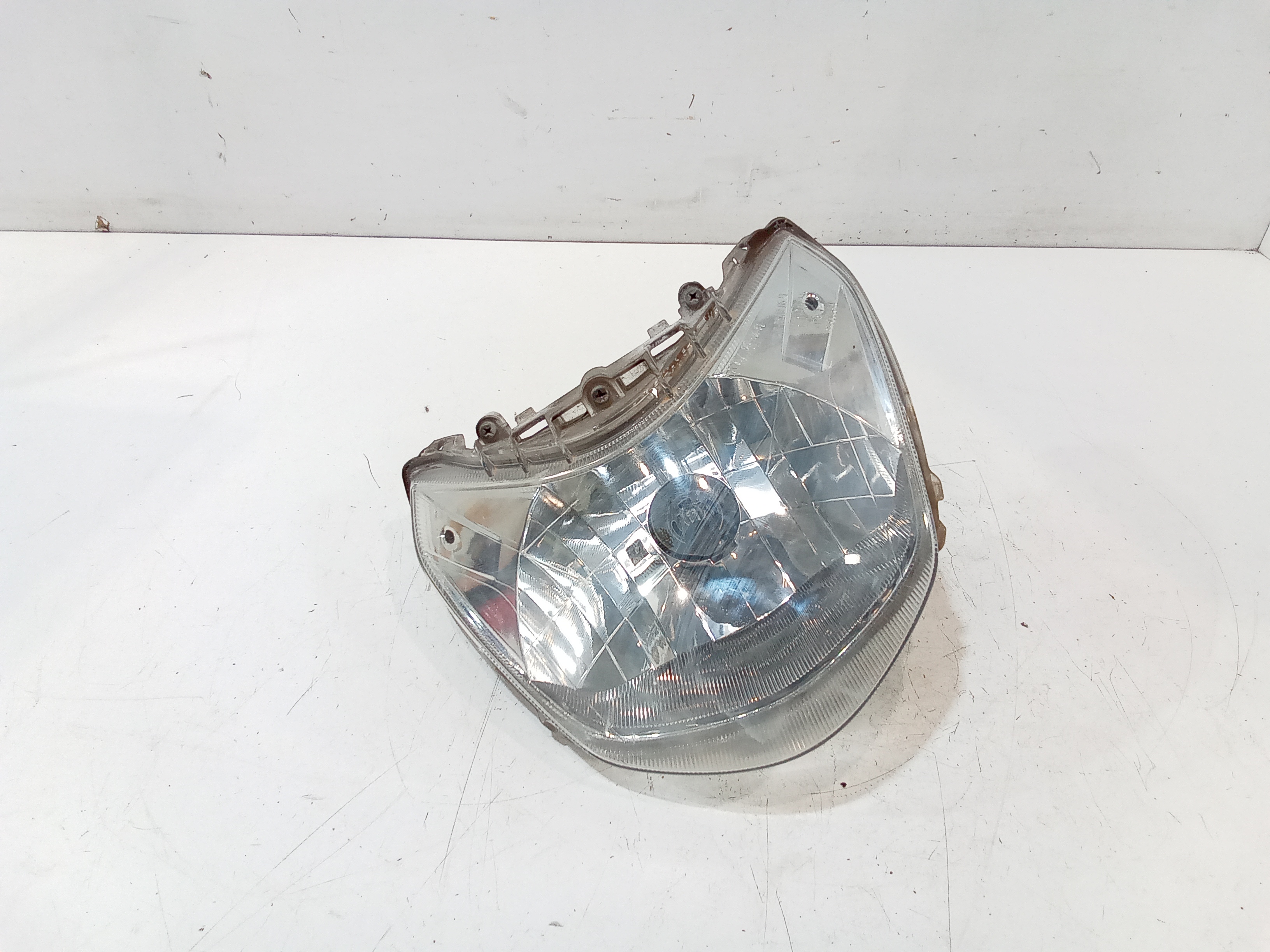 Faro anteriore per Honda Vision 50cc 4t (11>17) (2011 - 2017)