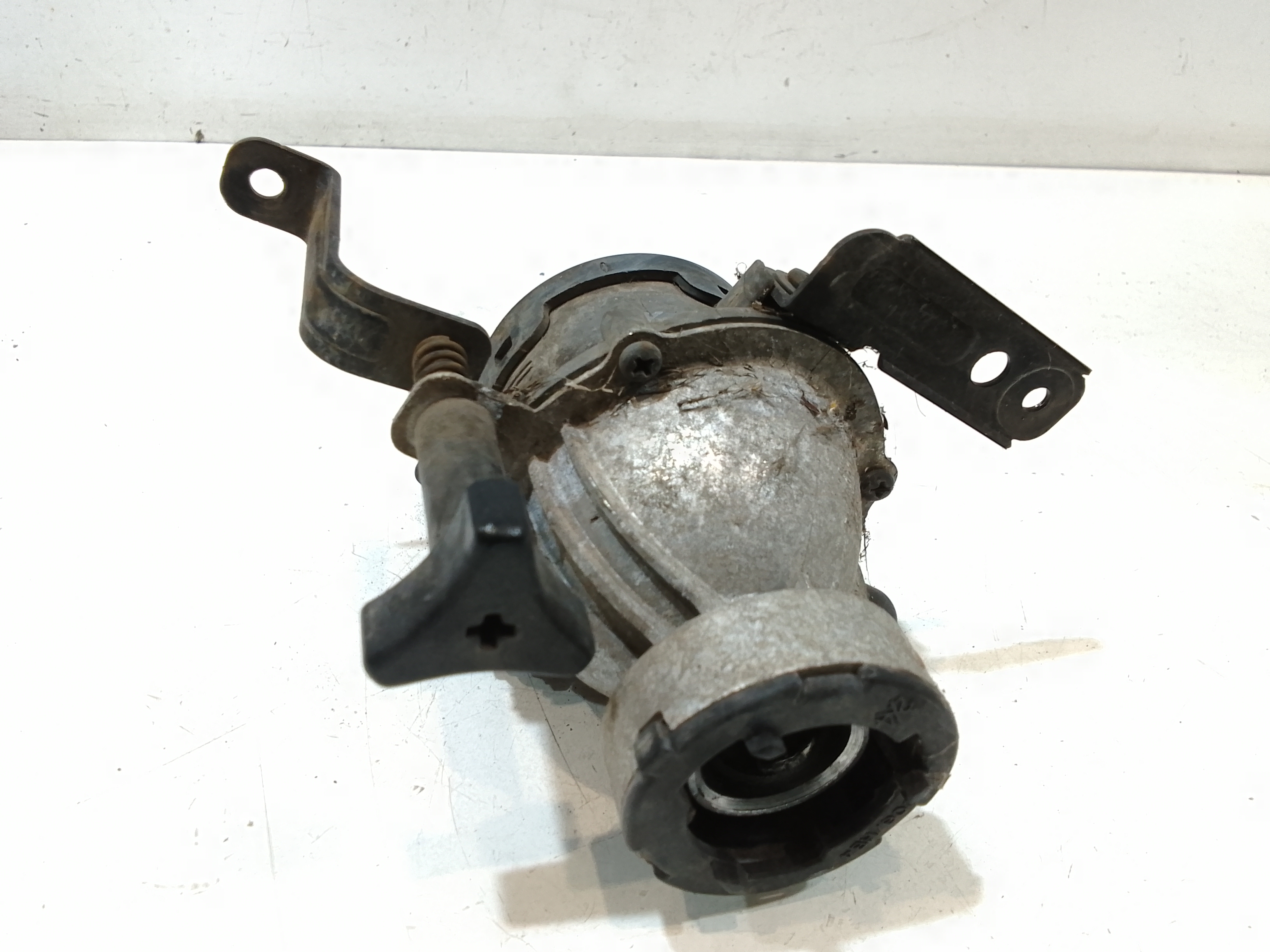 Fendinebbia anteriore SX per Kia Cee d 1 Serie (2006 - 2012)