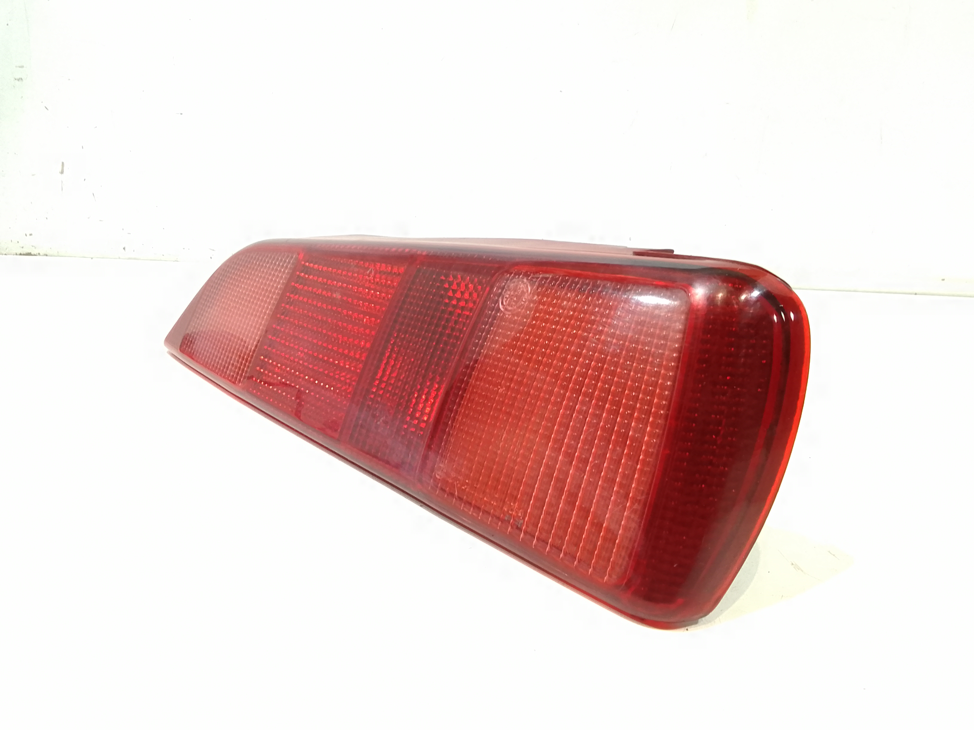 Stop Posteriore Destro Integrato nel Portello per Alfa Romeo 145 Serie (930_) (94>99) (1994 - 1999)