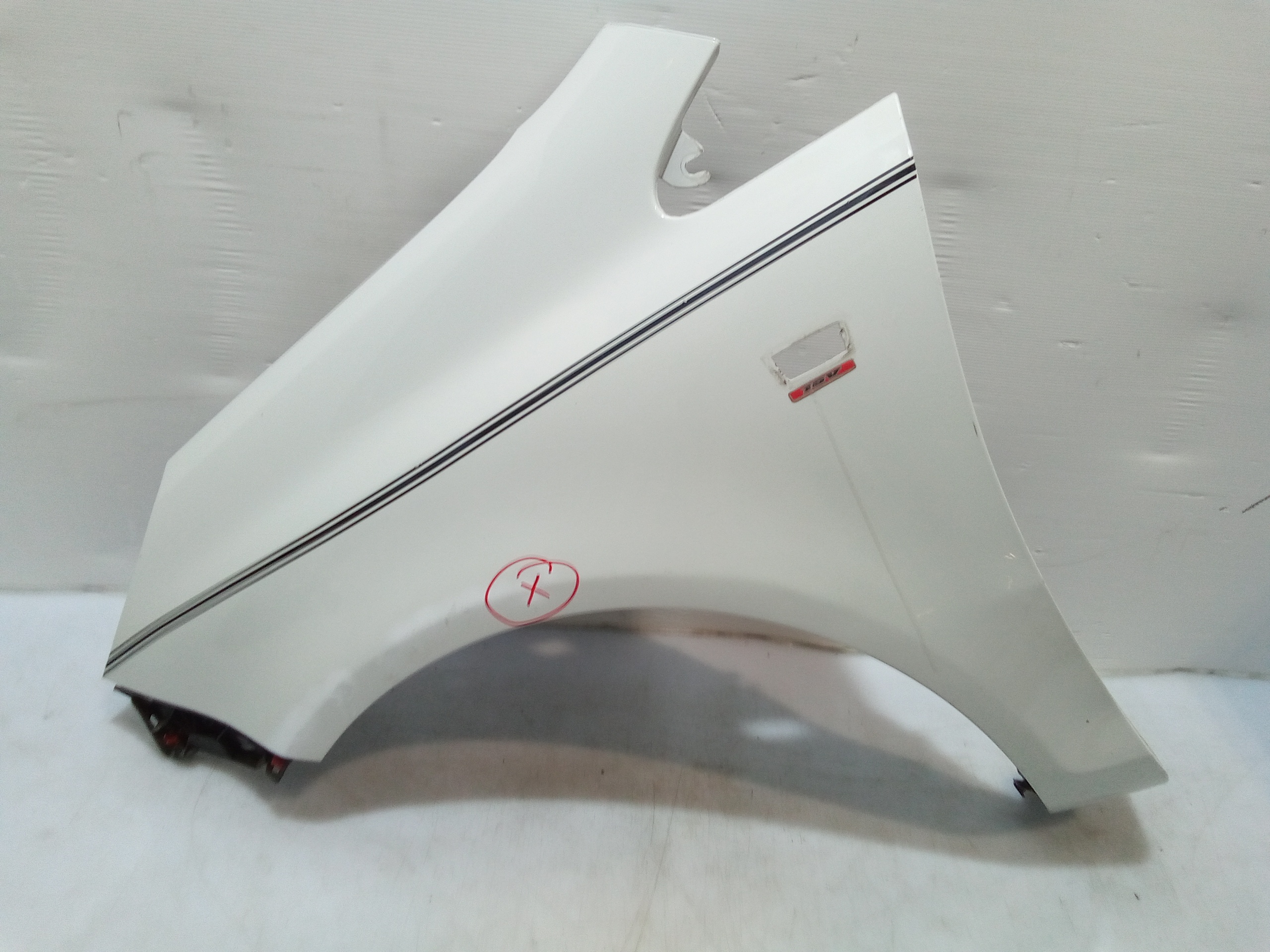 Parafango Anteriore Sinistro per Opel Corsa D 3p 2 Serie (2011 - In produzione)