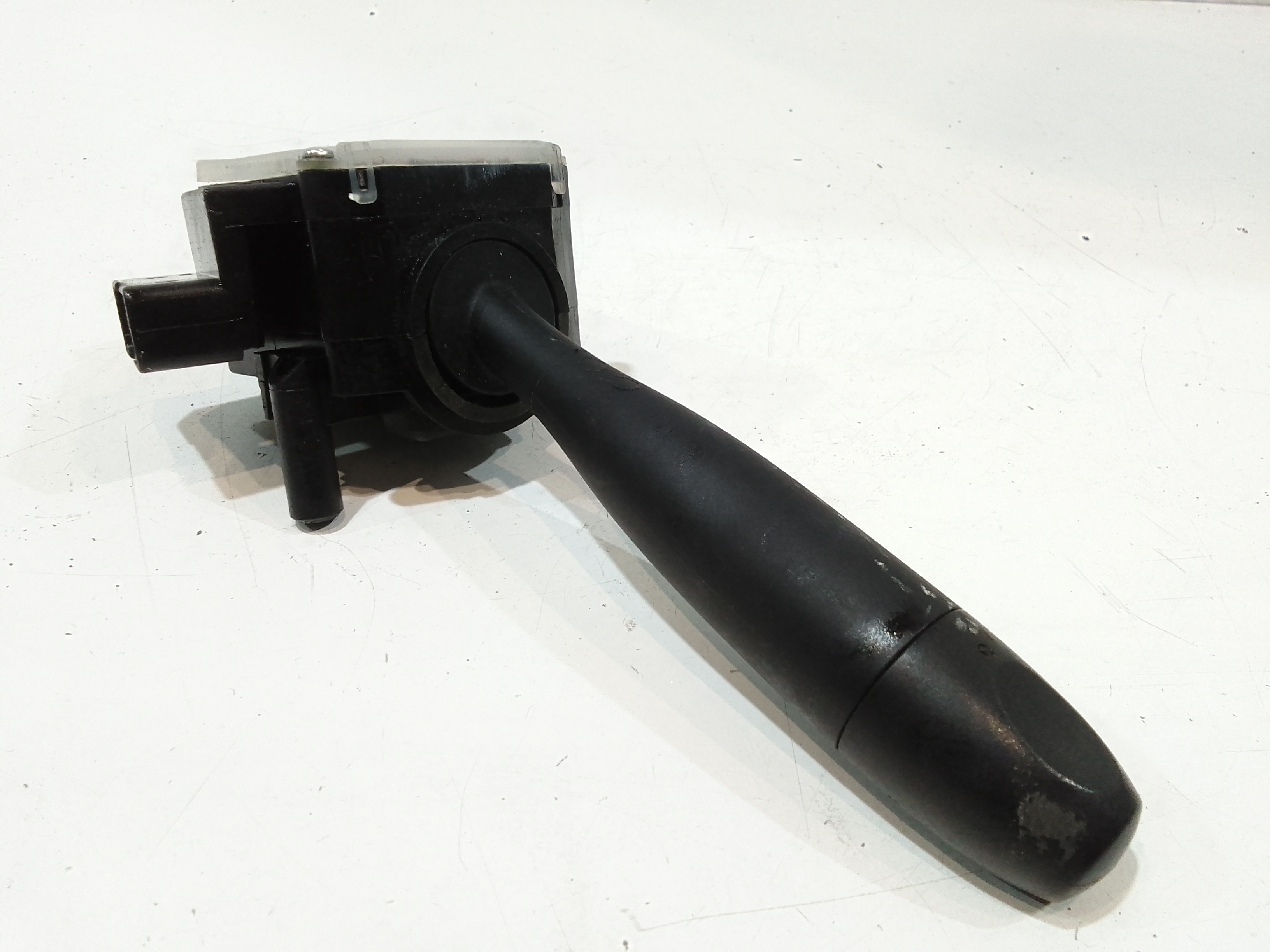 Devioluci sinistro per Hyundai I10 1 Serie (2007 - 2011)