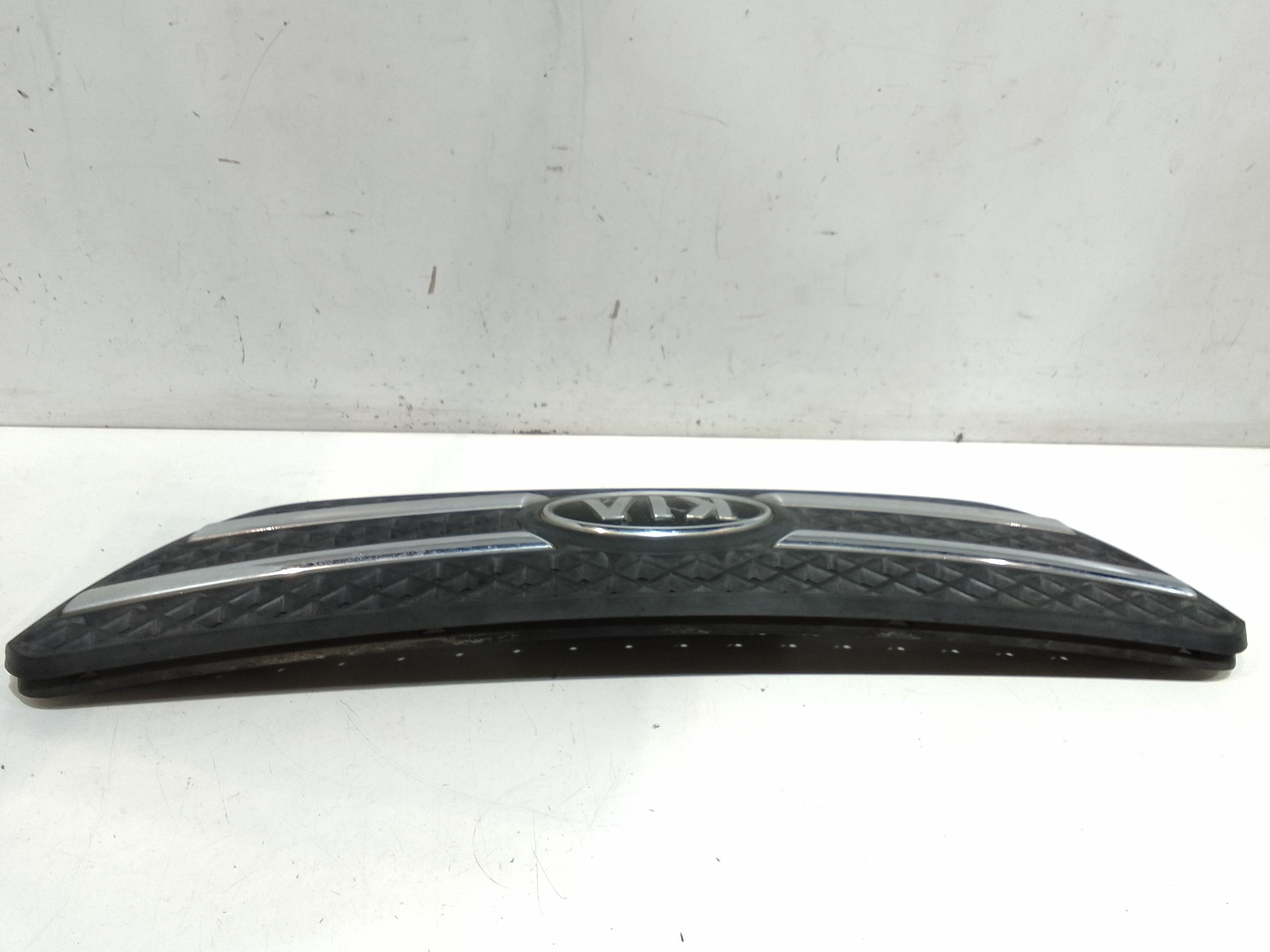 Mascherina anteriore per Kia Cee d 1 Serie (2006 - 2012)