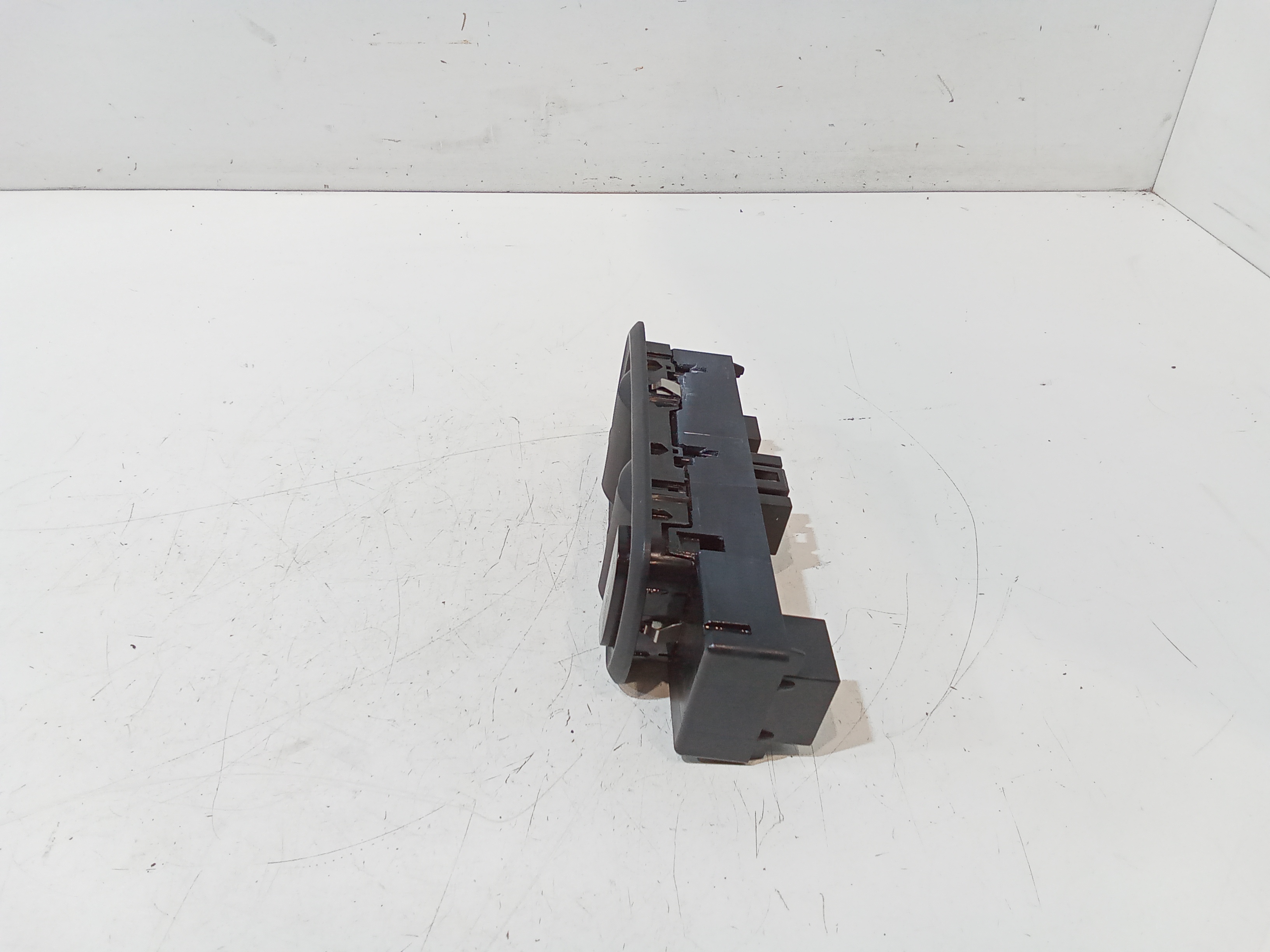 Pulsantiera anteriore sinistra Guida per Ford Fiesta 6 Serie (2008 - 2017)