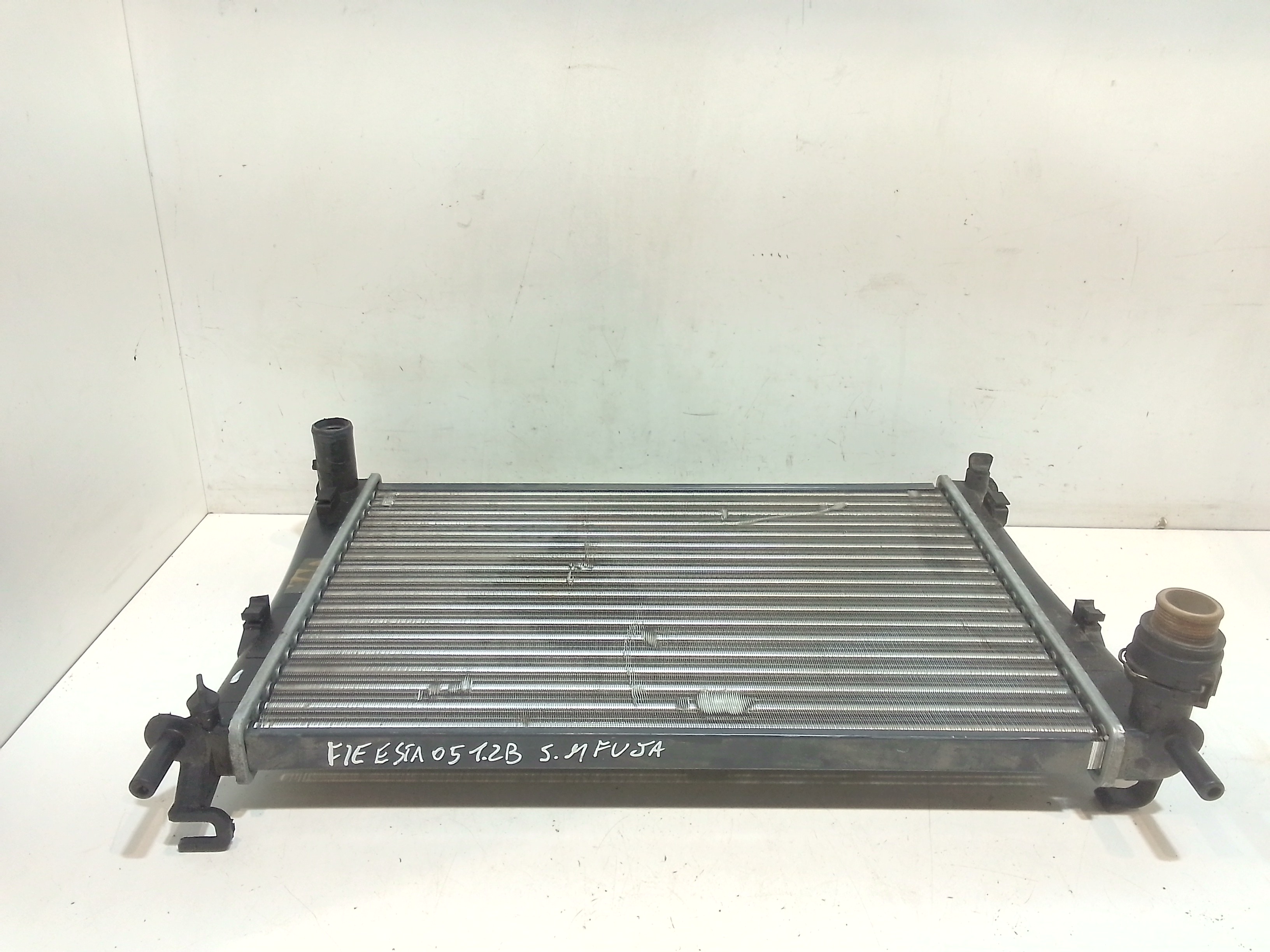 Radiatore acqua per Ford Fiesta 5 Serie (2005 - 2008)