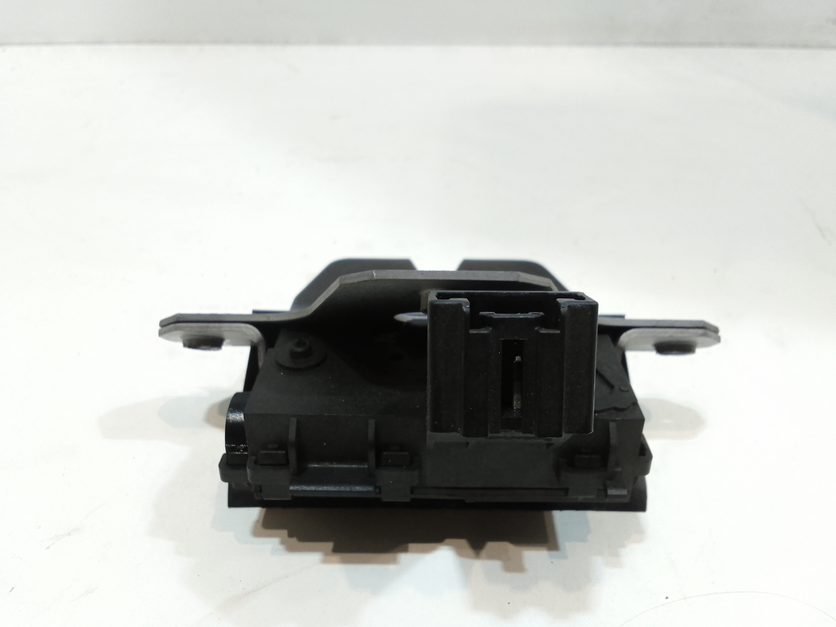 Serratura Cofano Posteriore per Ford Focus S. Wagon 4 Serie (2008 - 2011)