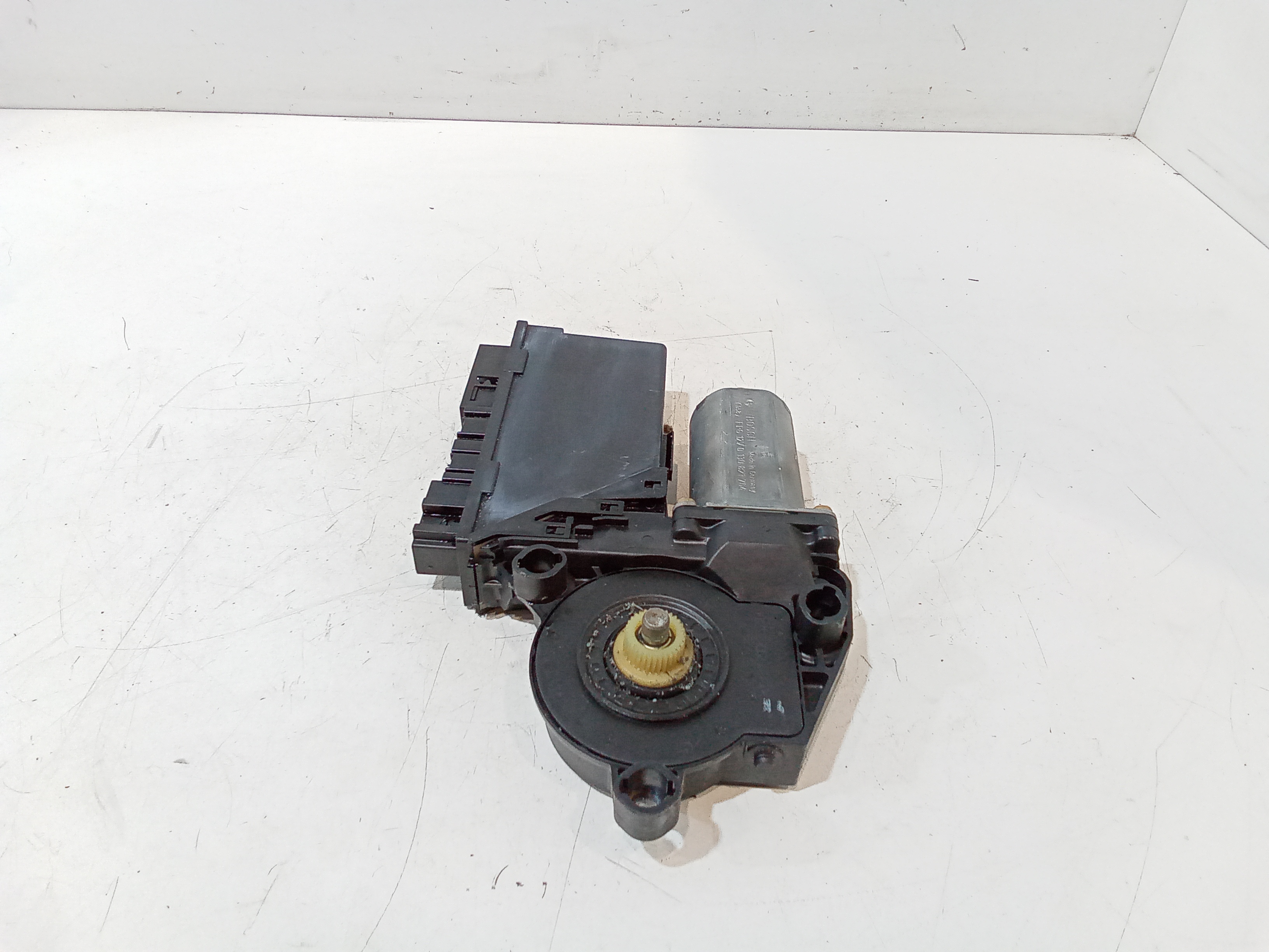 Motorino Alzavetro anteriore destra per Audi A4 Avant (8ed) (04>08) (2004 - 2008)
