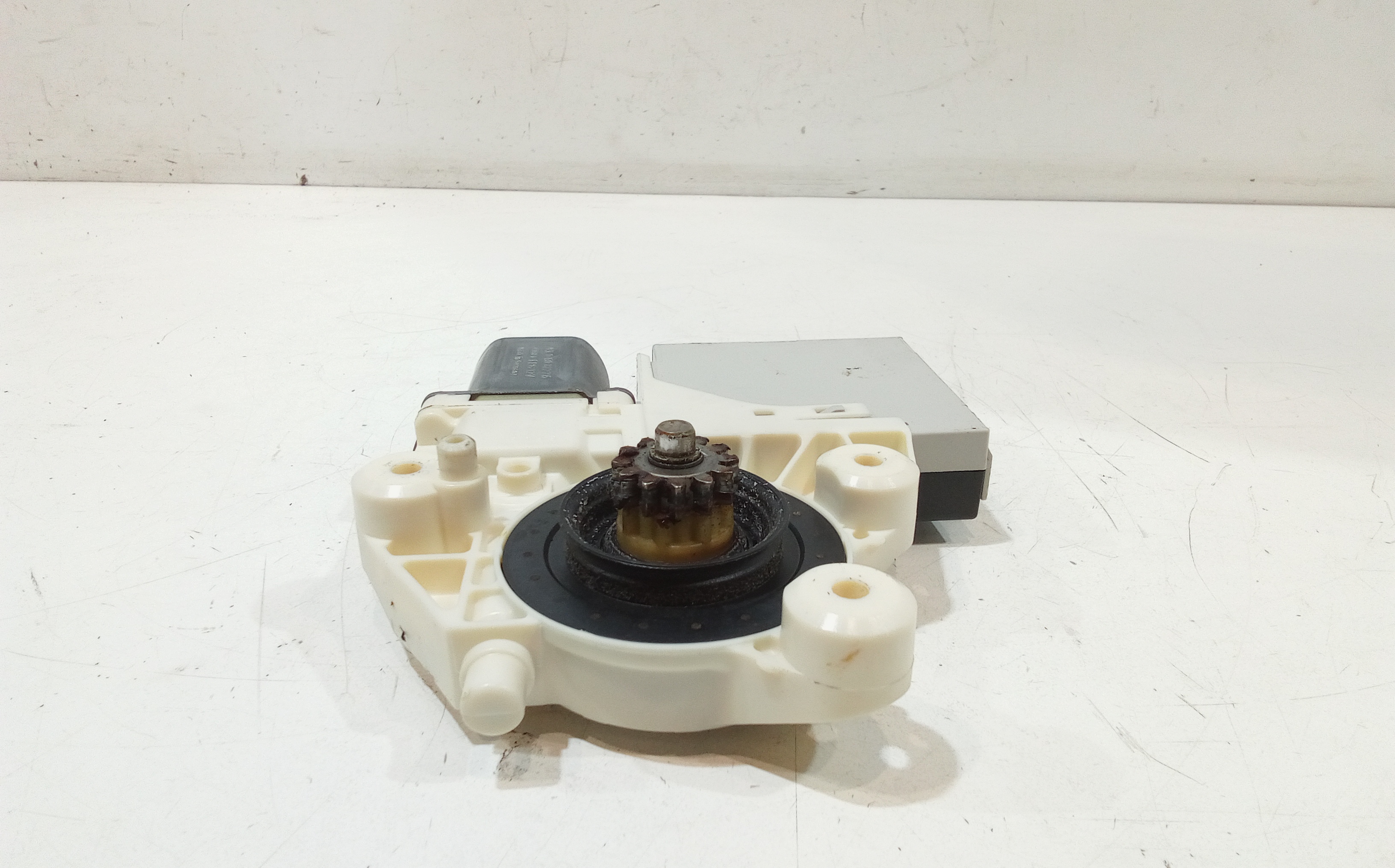 Motorino Alzavetro anteriore Sinistro per Ford Focus Berlina 4 Serie (2008 - 2011)