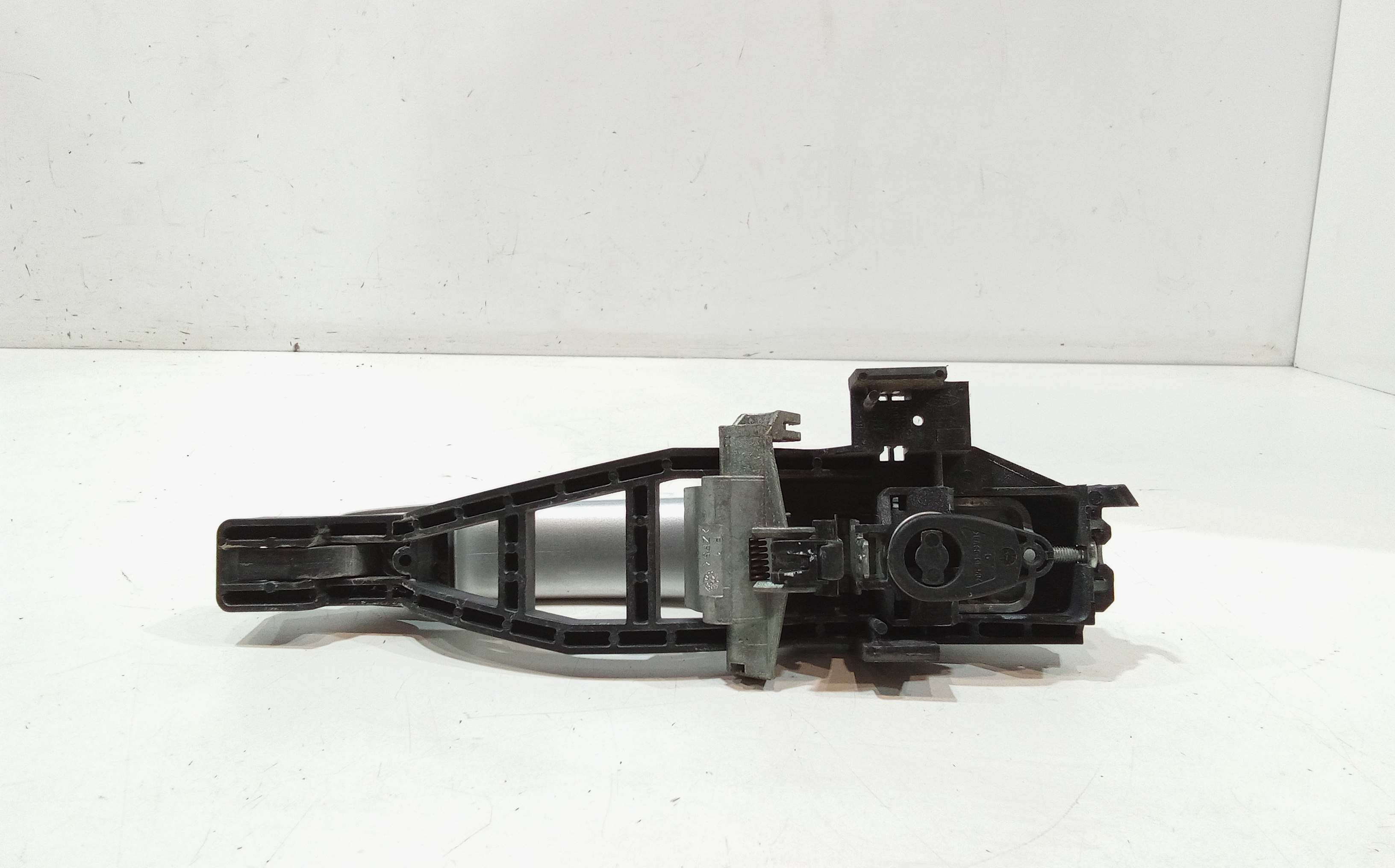 Maniglia esterna Anteriore Sinistra per Ford Focus Berlina 4 Serie (2008 - 2011)