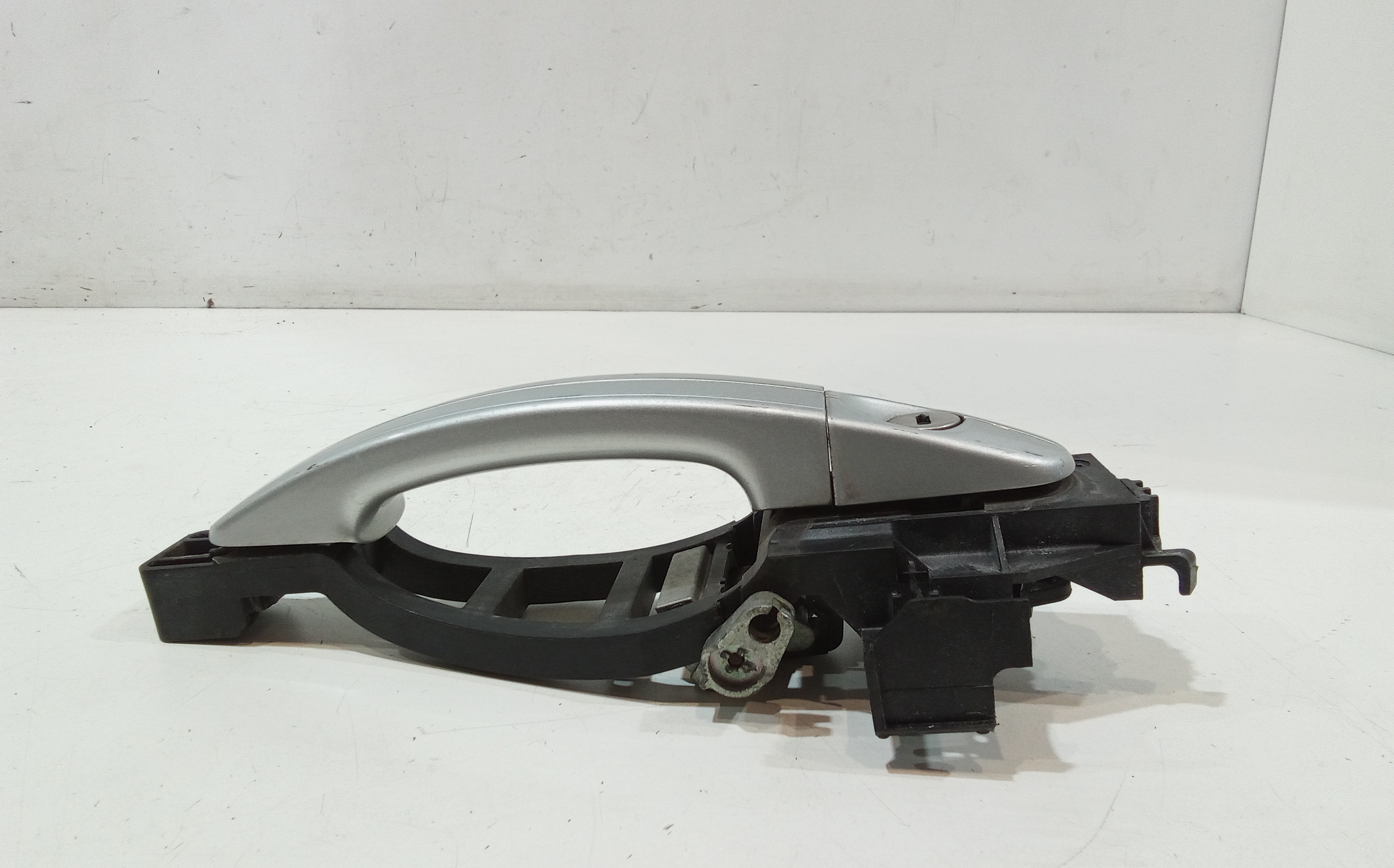 Maniglia esterna Anteriore Sinistra per Ford Focus Berlina 4 Serie (2008 - 2011)