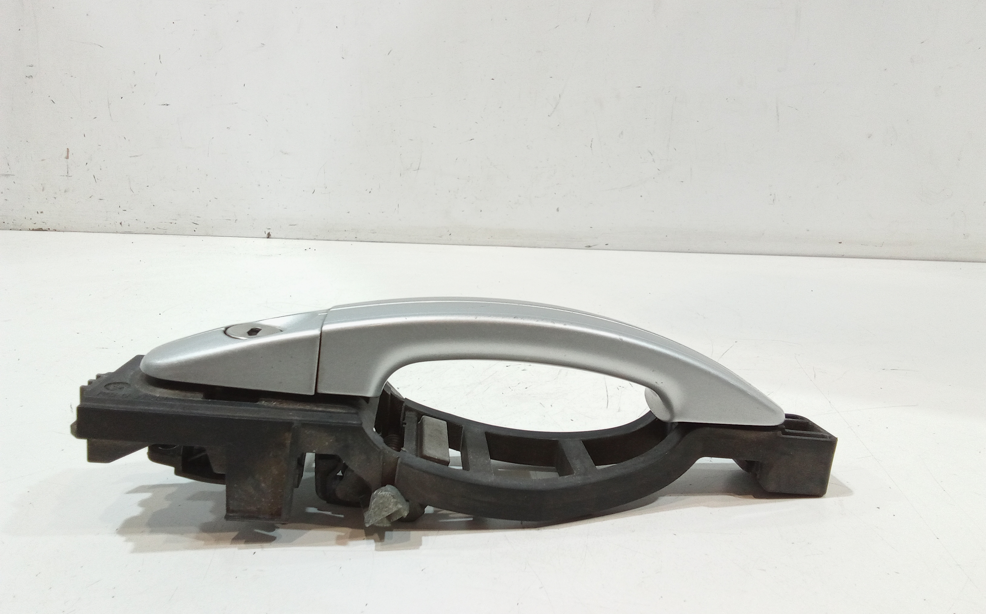 Maniglia esterna Anteriore Sinistra per Ford Focus Berlina 4 Serie (2008 - 2011)