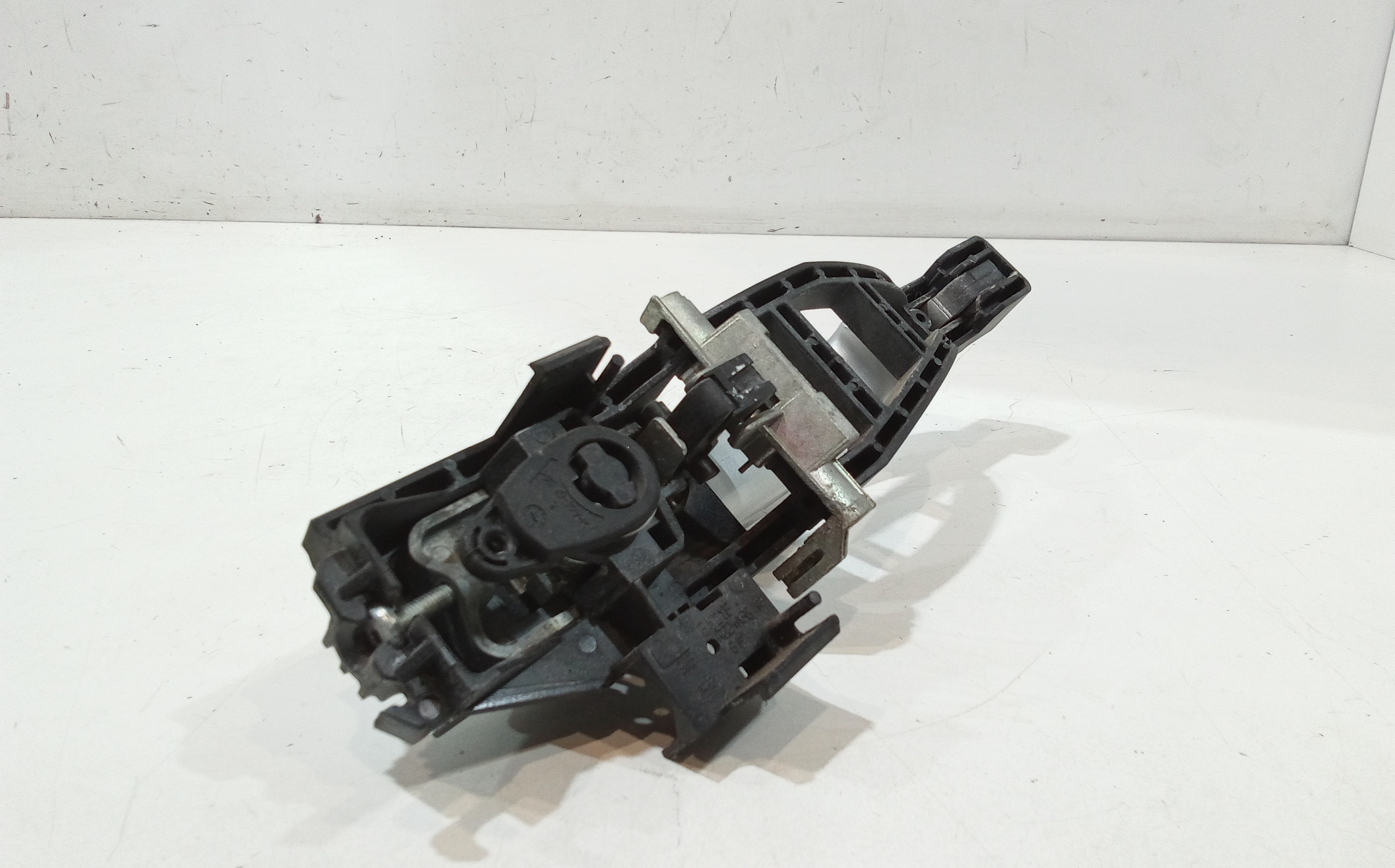 Maniglia esterna Anteriore Sinistra per Ford Focus Berlina 4 Serie (2008 - 2011)