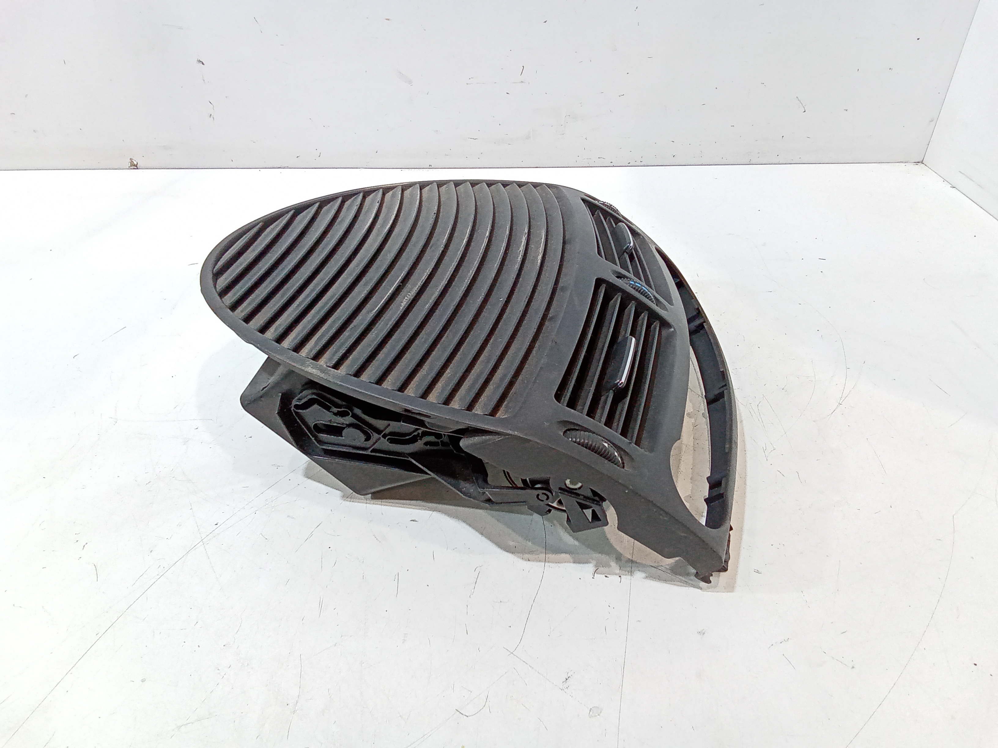 Bocchette Aria Centrale per Mercedes Classe C Berlina W203 (2000 - 2004)