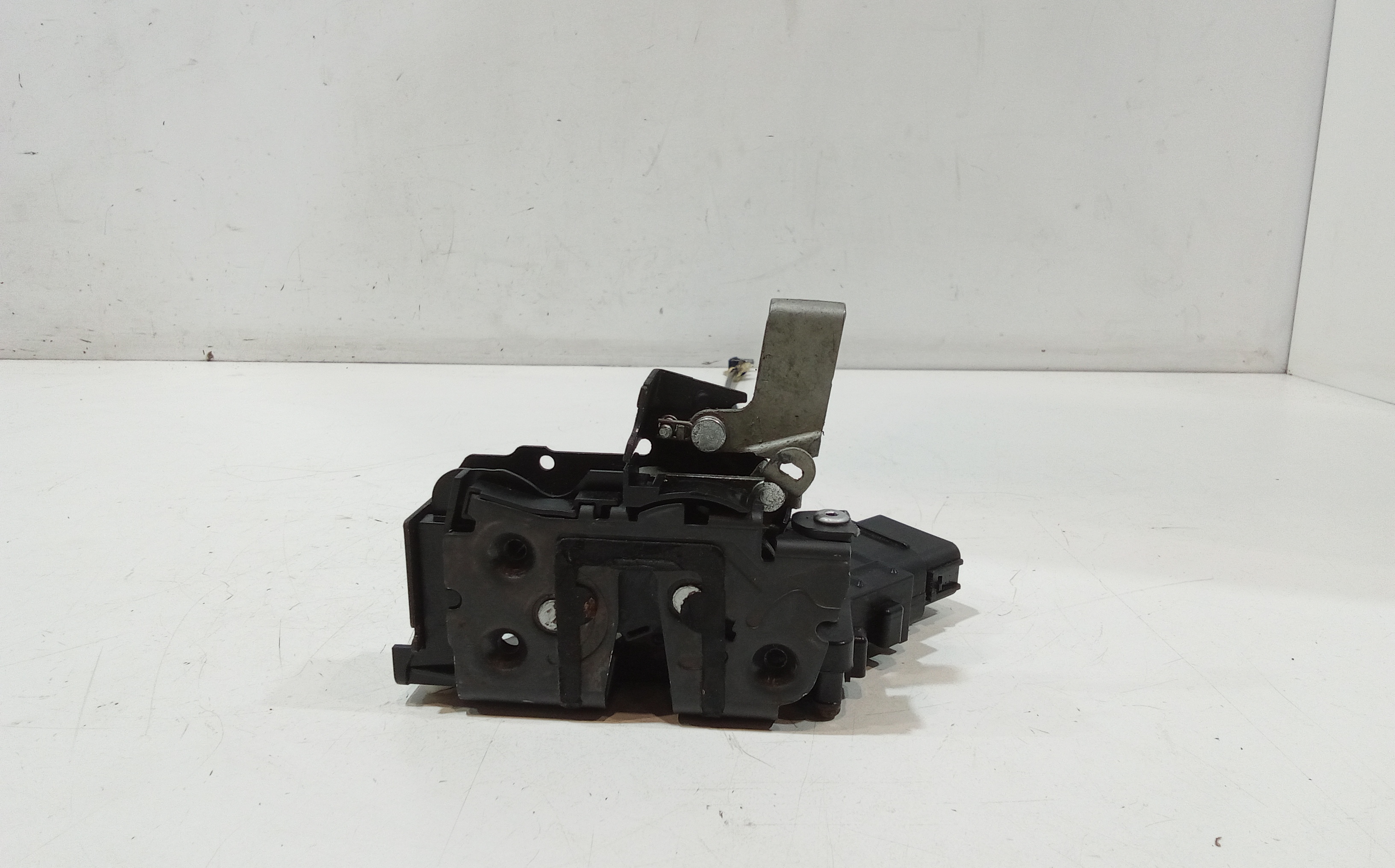 Serratura Posteriore destra per Ford Focus Berlina 4 Serie (2008 - 2011)