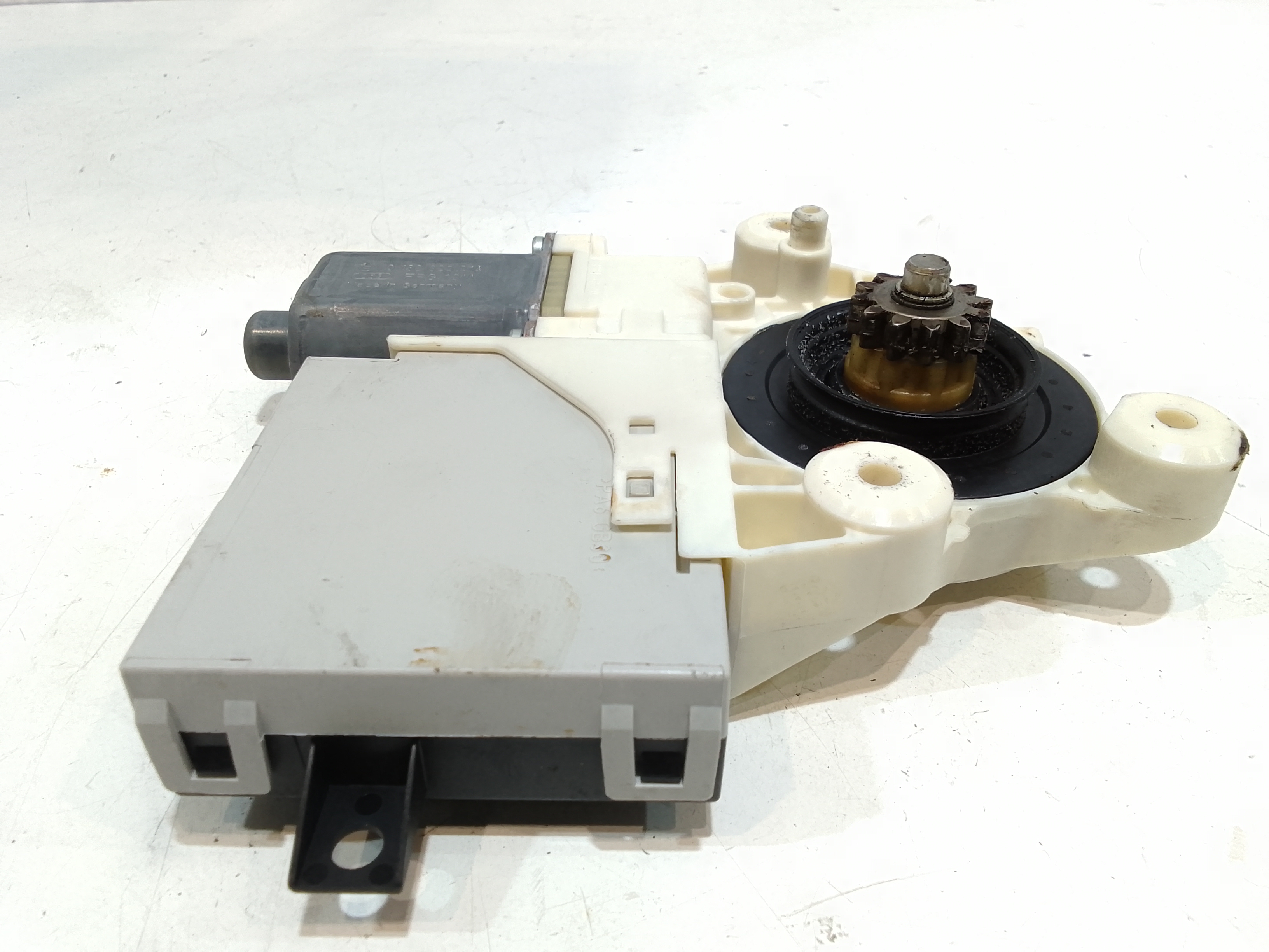 Motorino Alzavetro anteriore destra per Ford Focus Berlina 4 Serie (2008 - 2011)